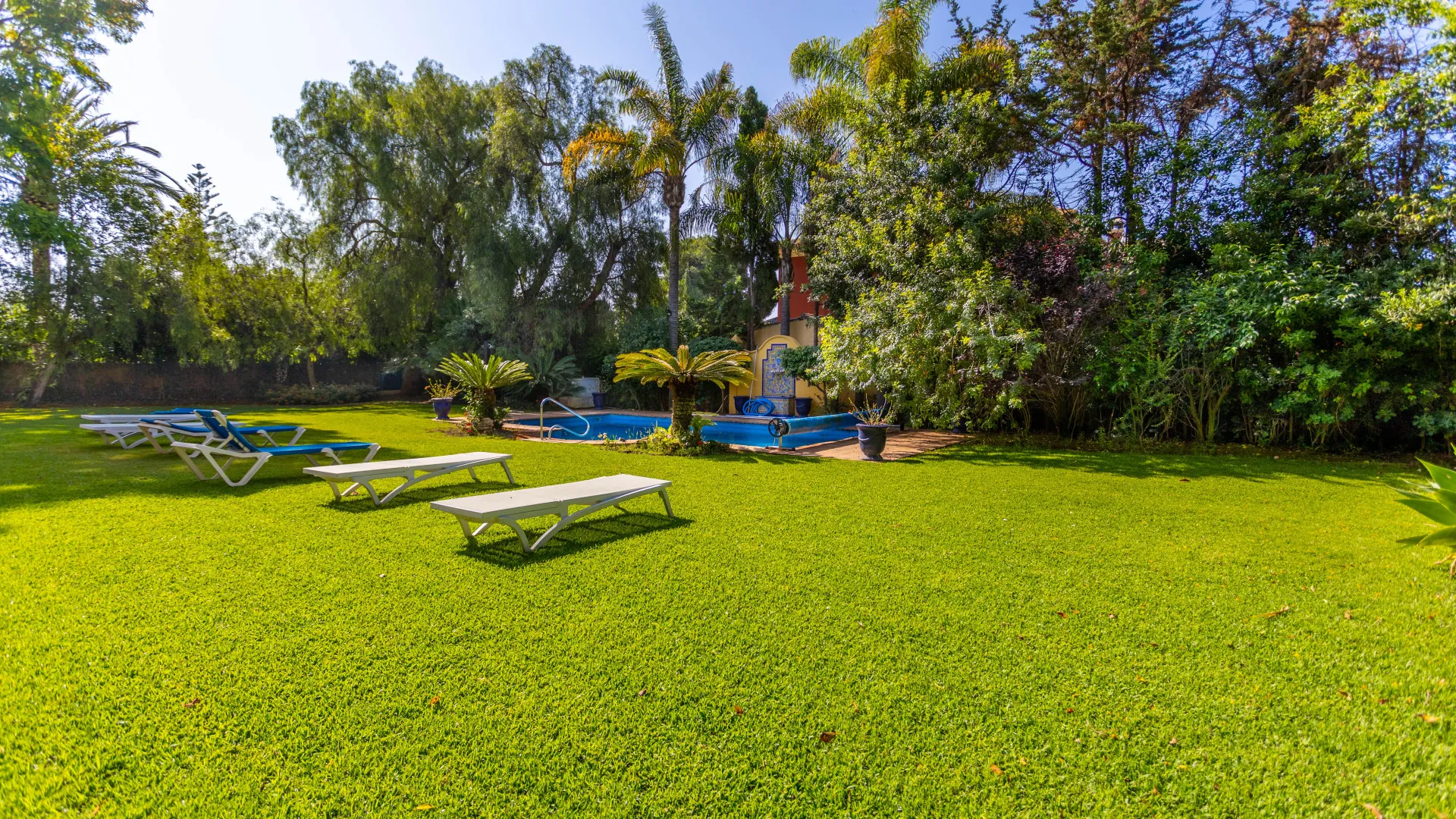 Comprar villa en Casasola