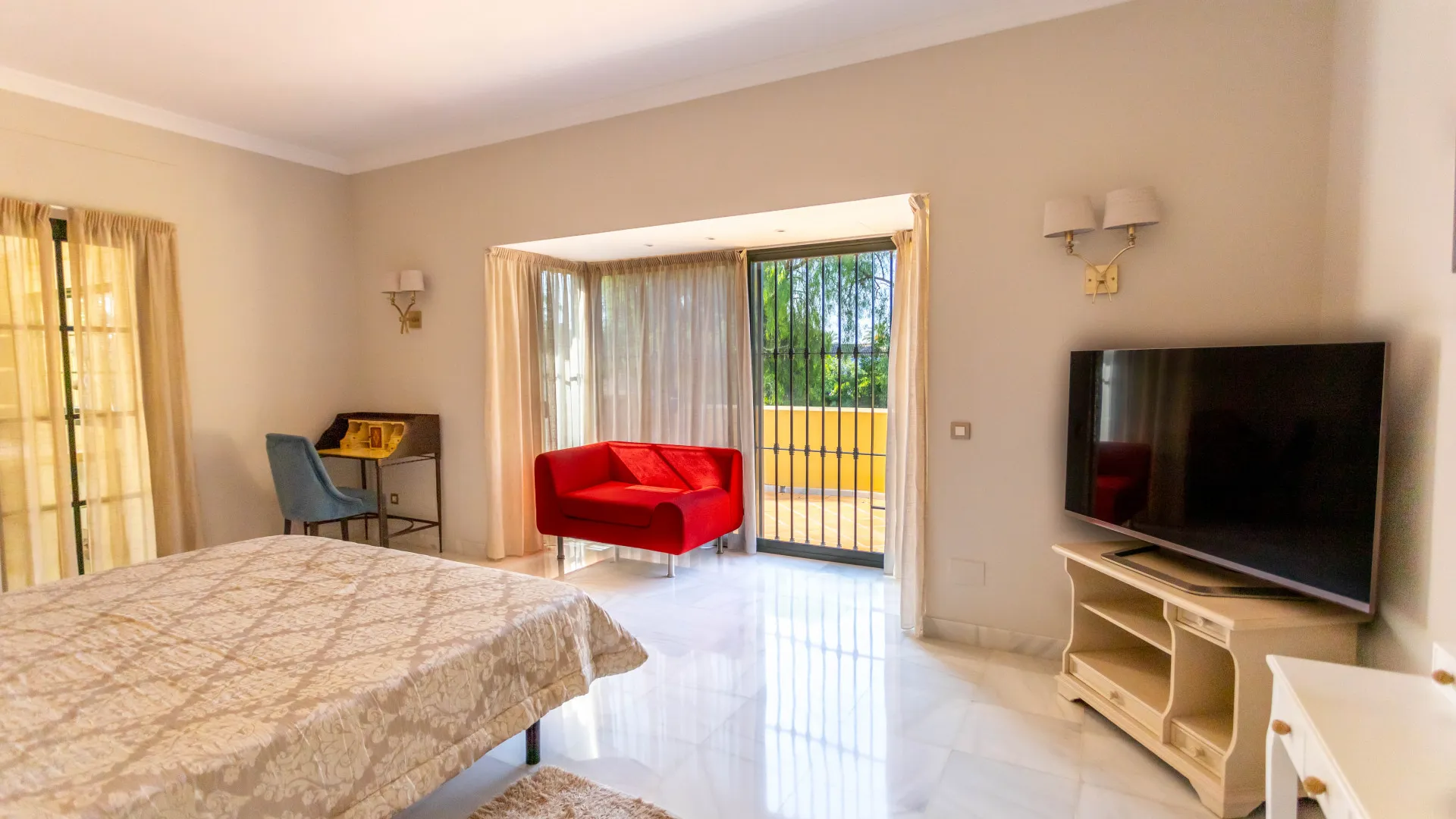 Comprar villa en Casasola