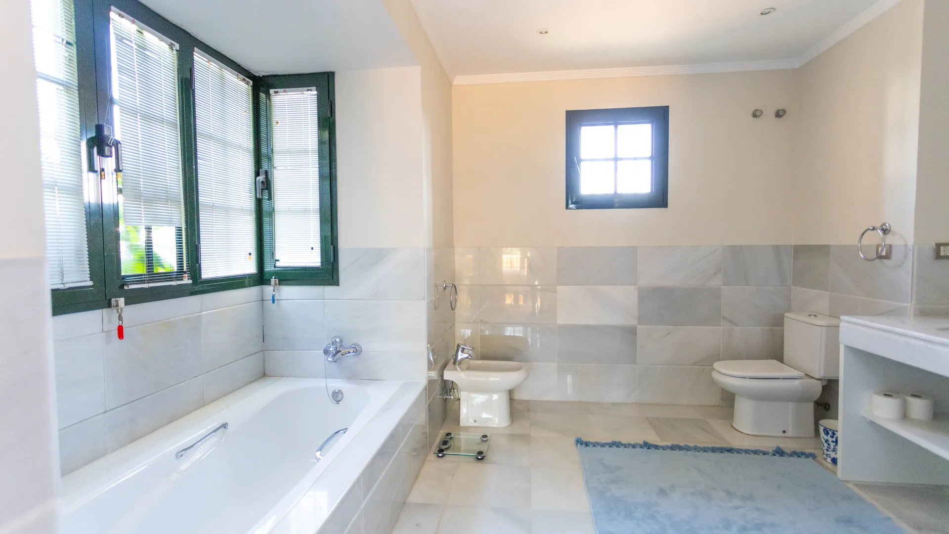 Comprar villa en Casasola
