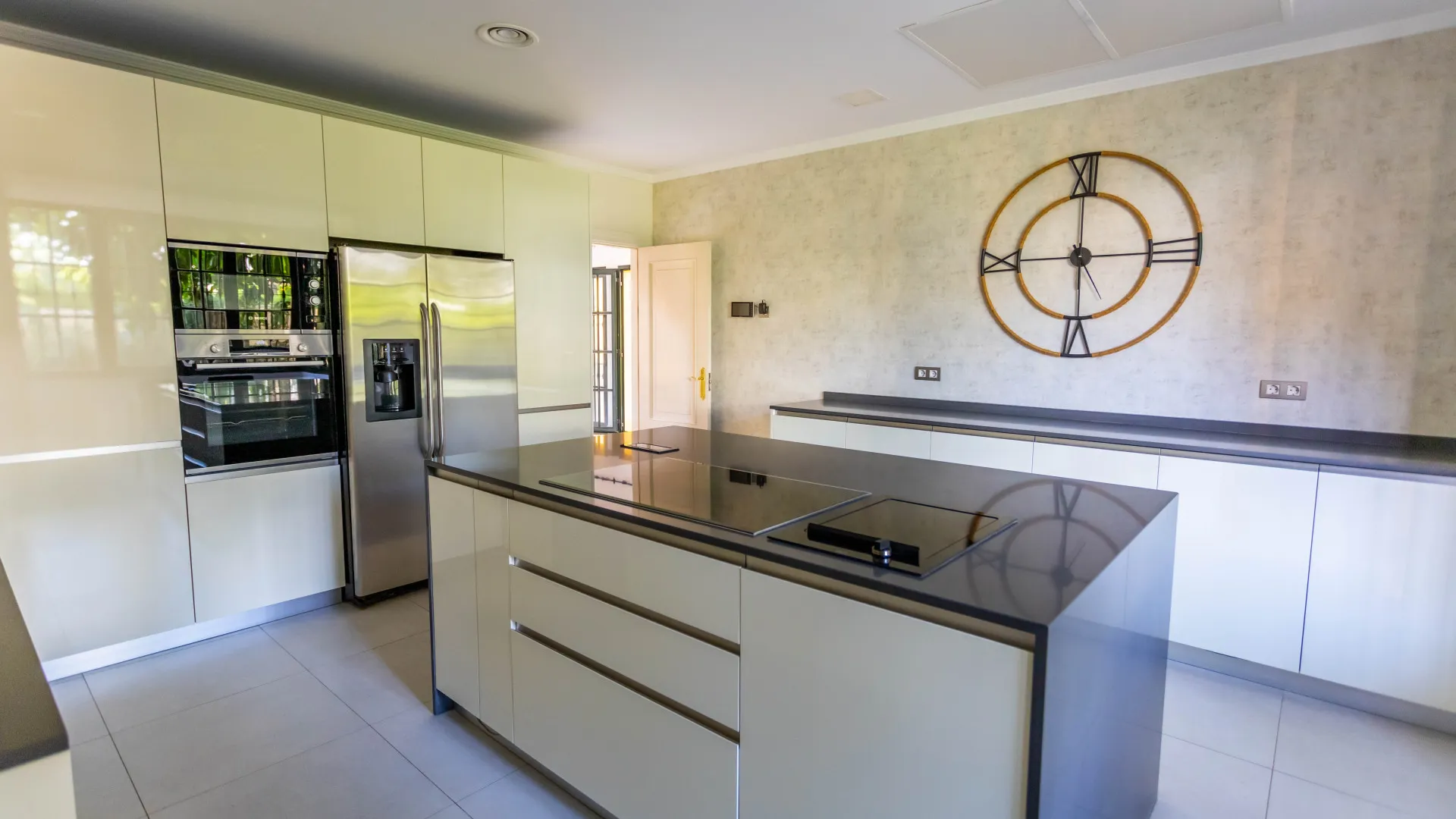 Comprar villa en Casasola