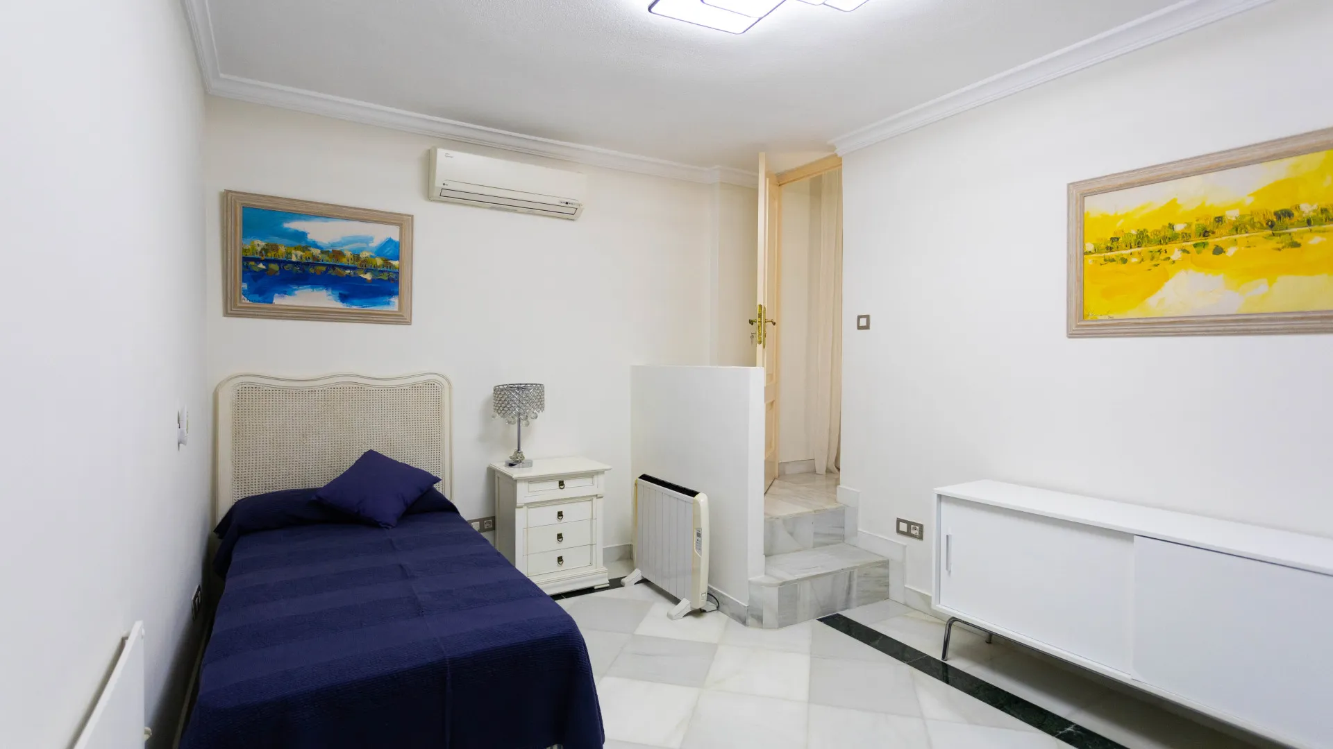 Comprar villa en Casasola