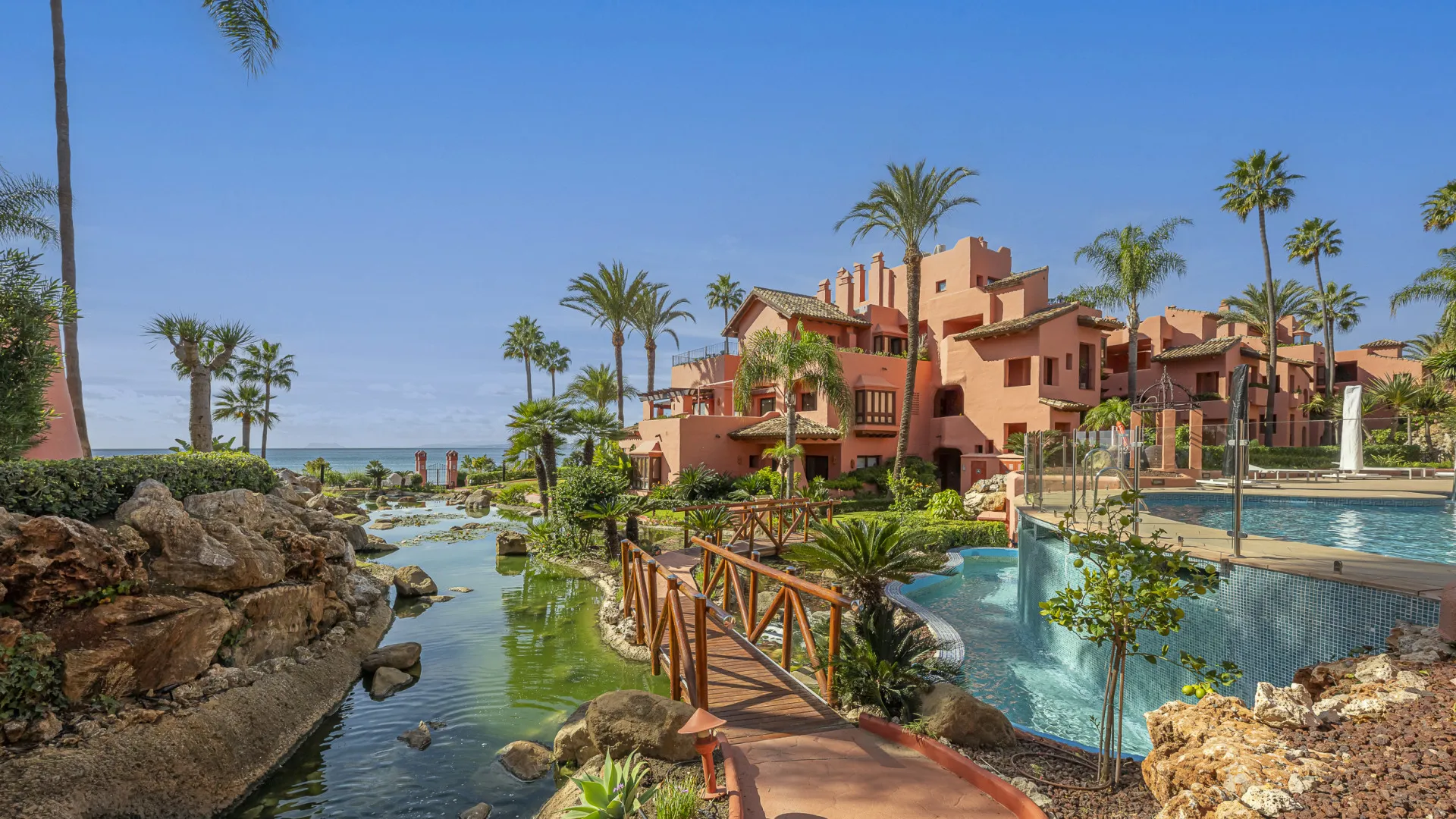 Apartment in Cabo Bermejo for sale