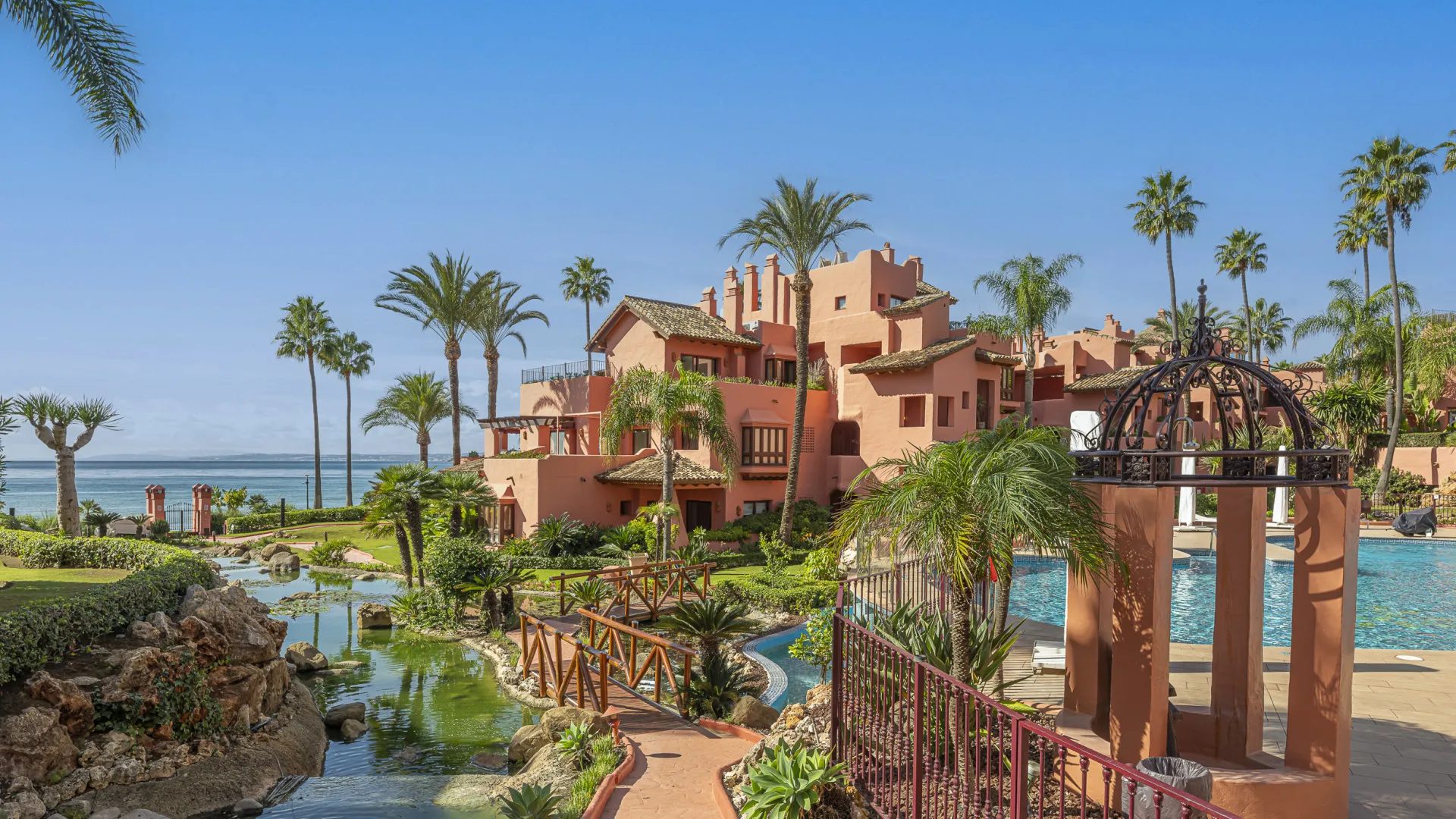 Apartment in Cabo Bermejo for sale
