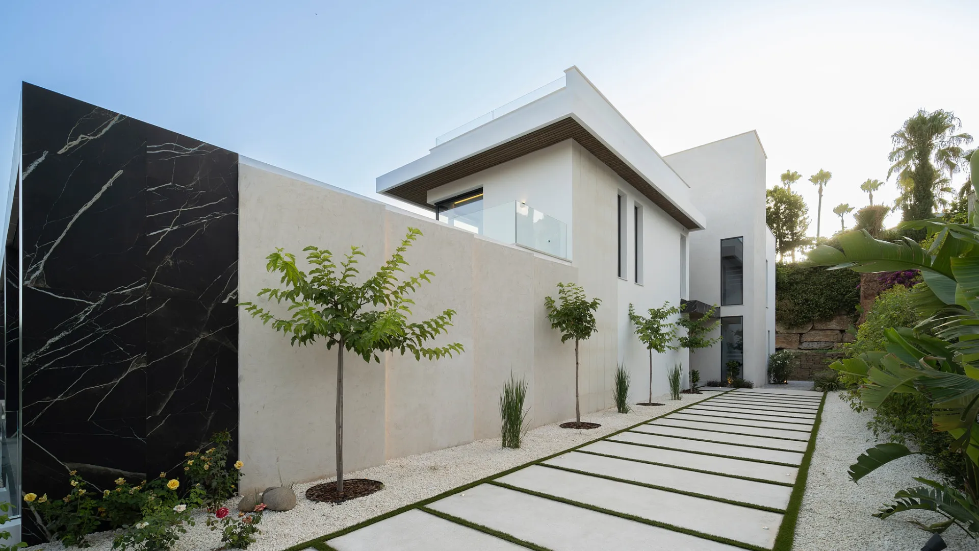 For sale Paraiso Alto villa with 6 bedrooms