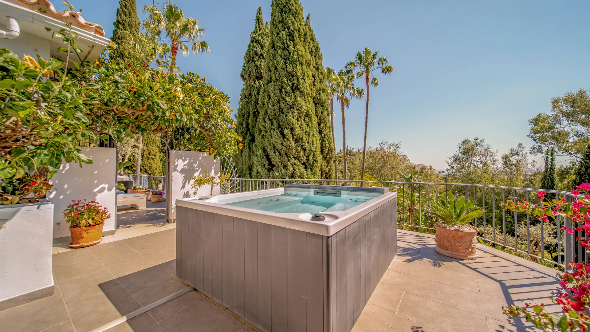 For sale 5 bedrooms villa in Puerto del Almendro