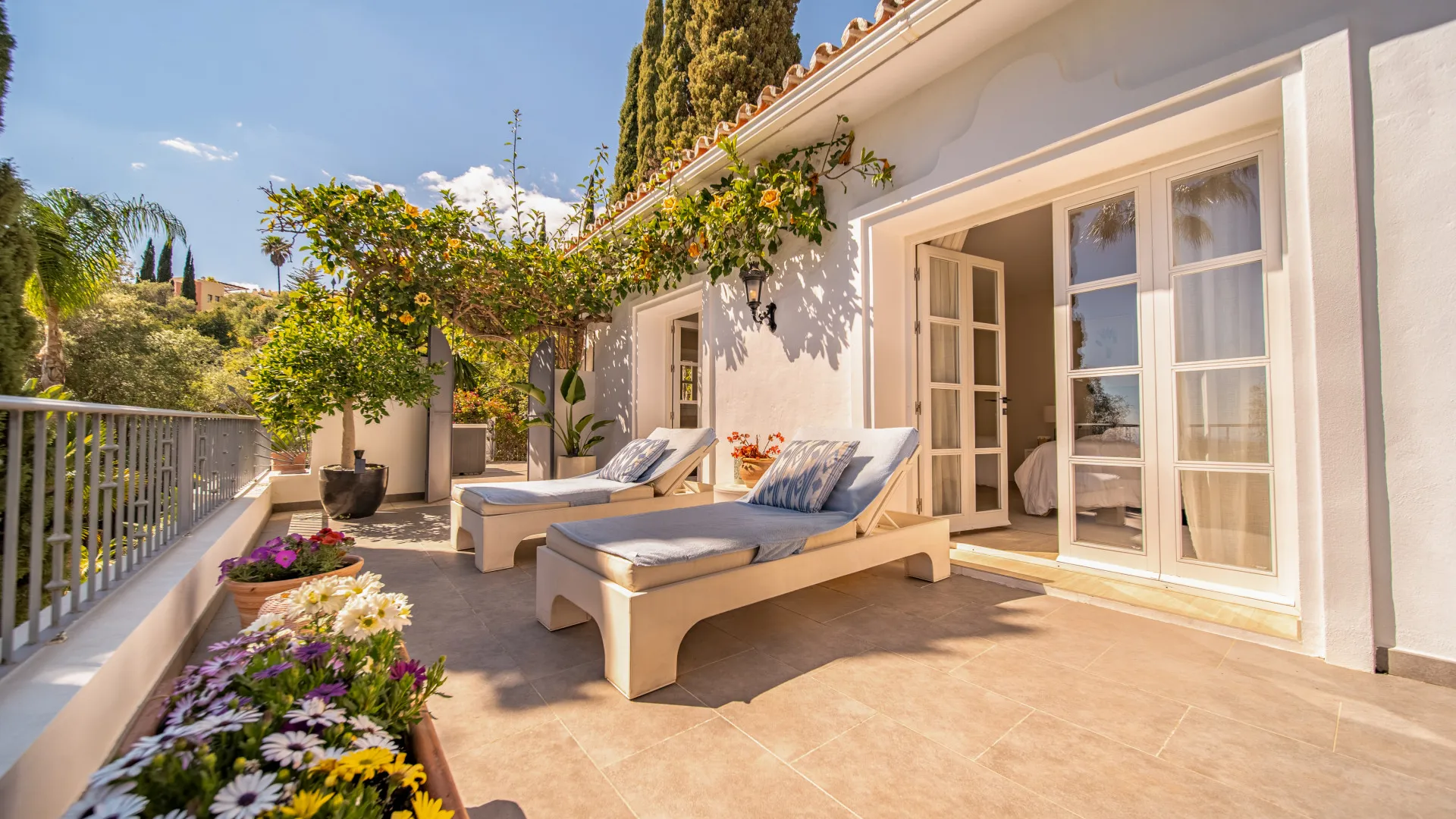 For sale 5 bedrooms villa in Puerto del Almendro