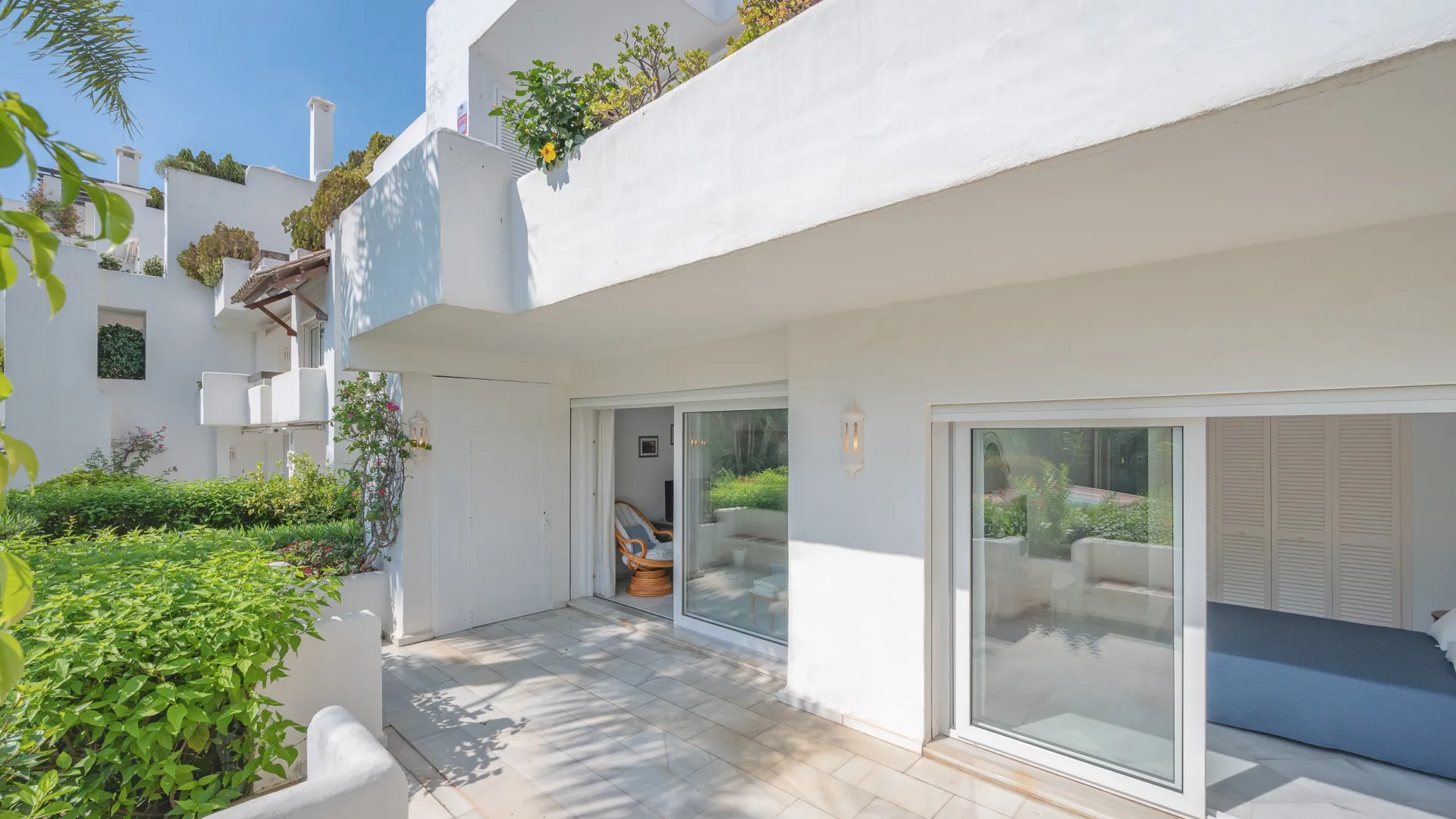 Alhambra del Mar ground floor apartment for sale