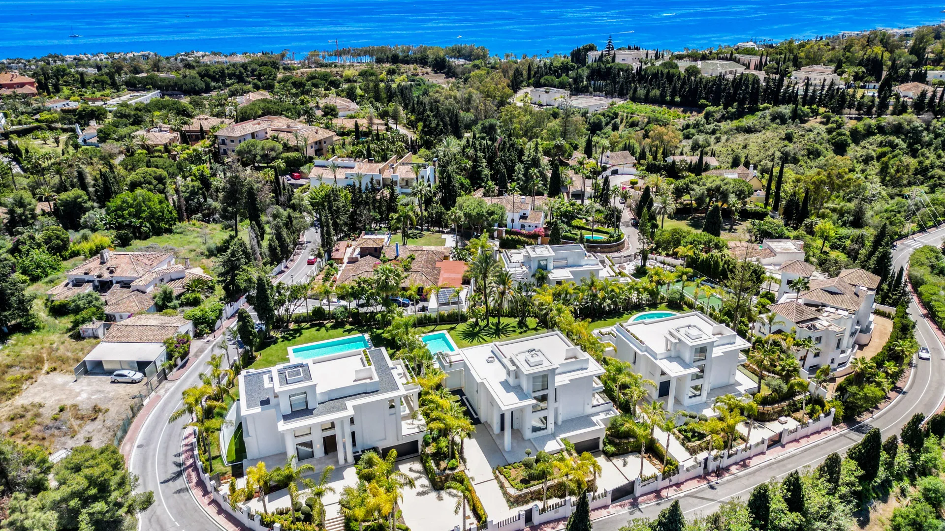 Se vende villa con 6 dormitorios en Las Lomas del Marbella Club