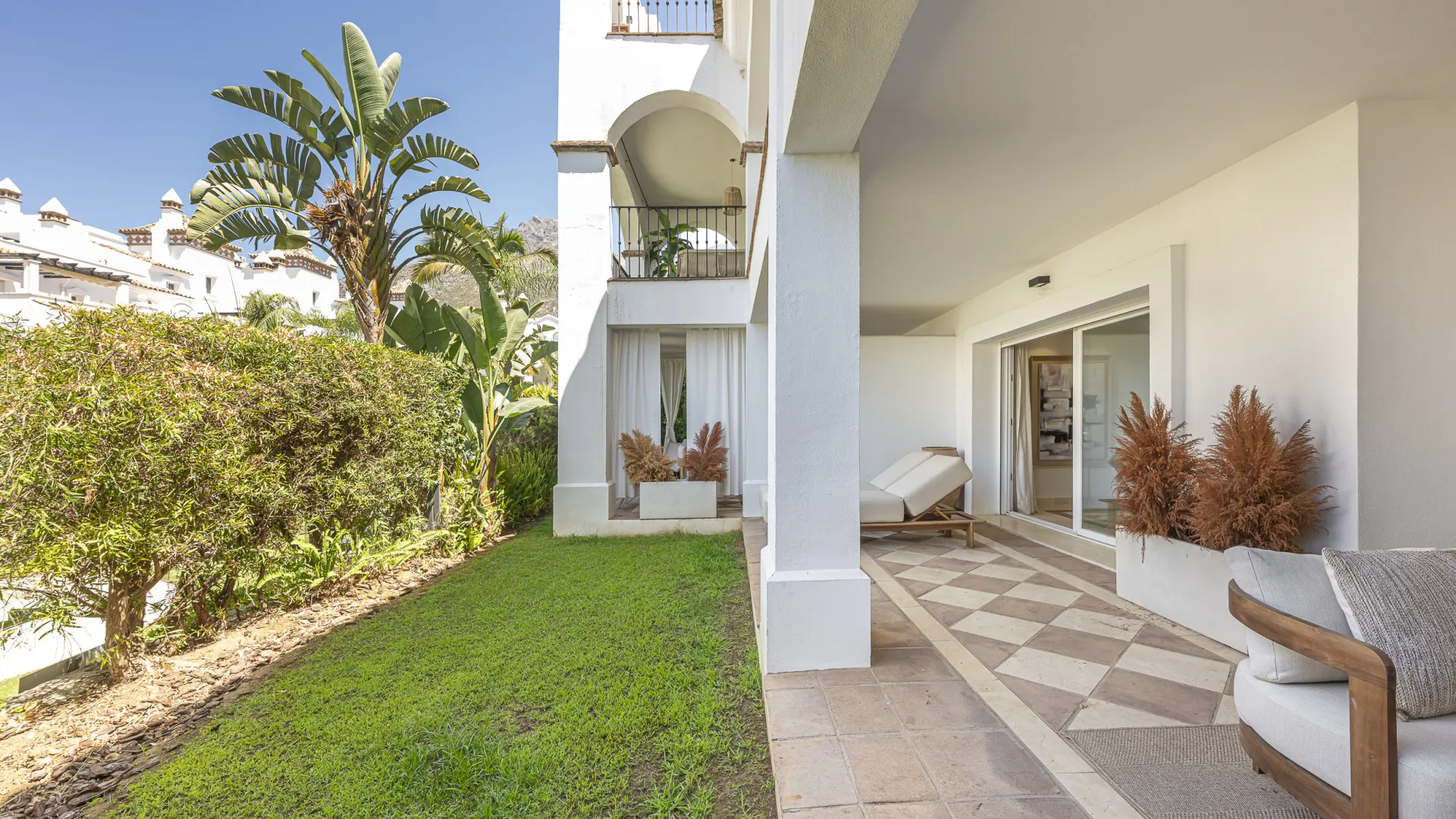 3 bedrooms ground floor apartment in Montebello Hills for sale