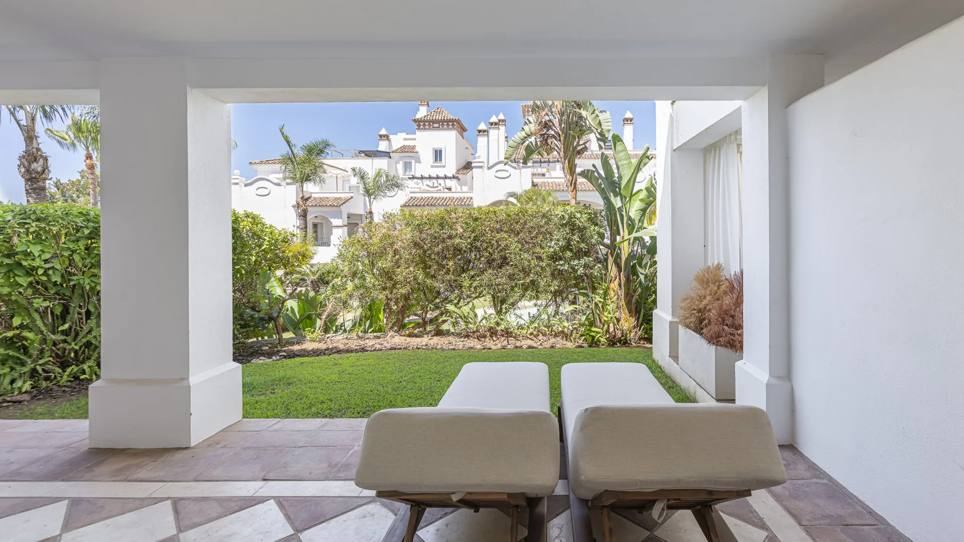 3 bedrooms ground floor apartment in Montebello Hills for sale