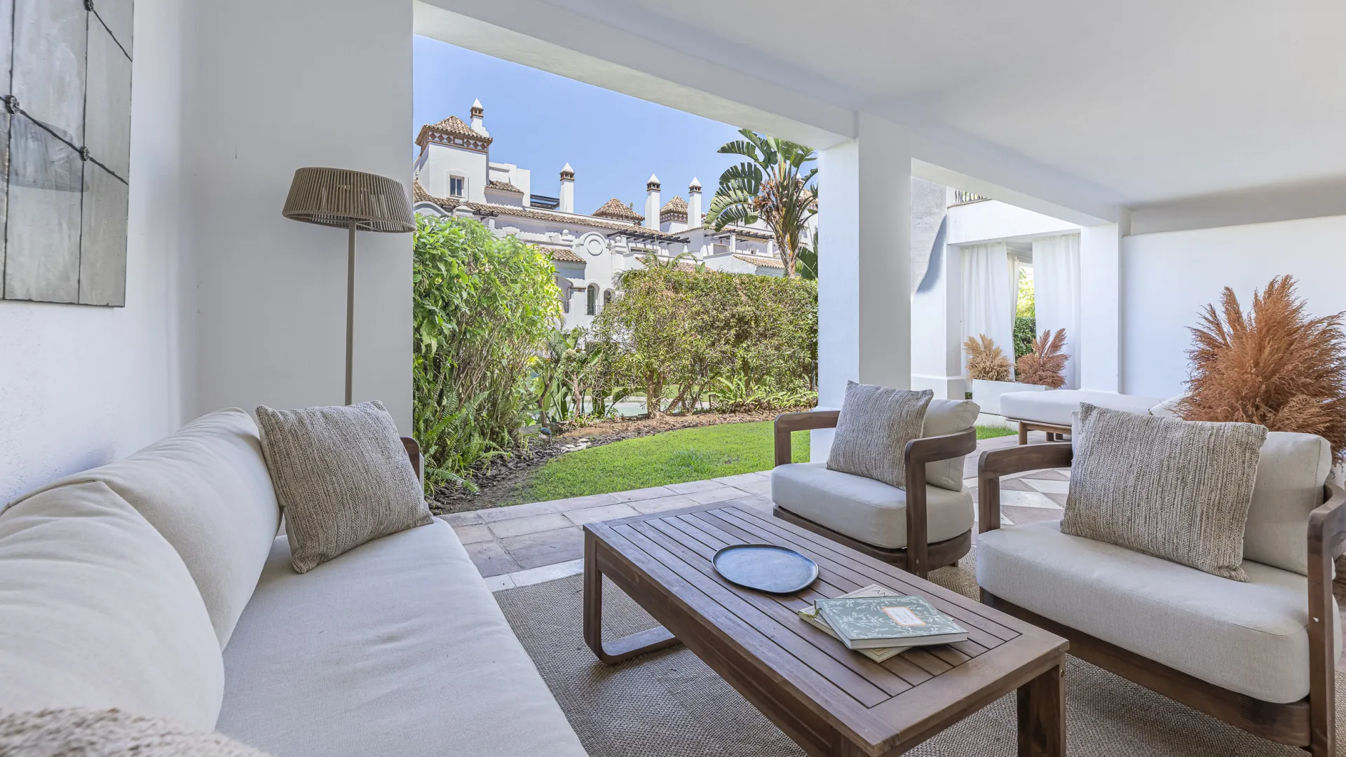 3 bedrooms ground floor apartment in Montebello Hills for sale