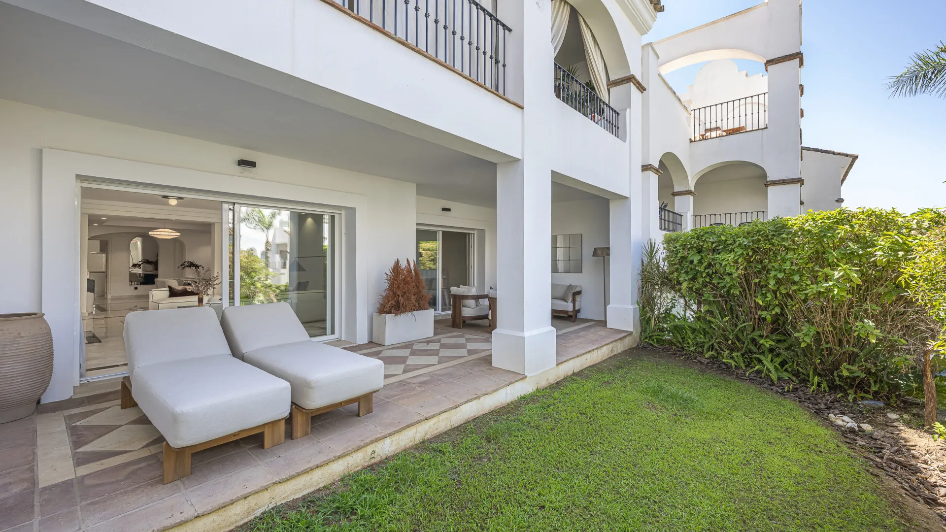 3 bedrooms ground floor apartment in Montebello Hills for sale
