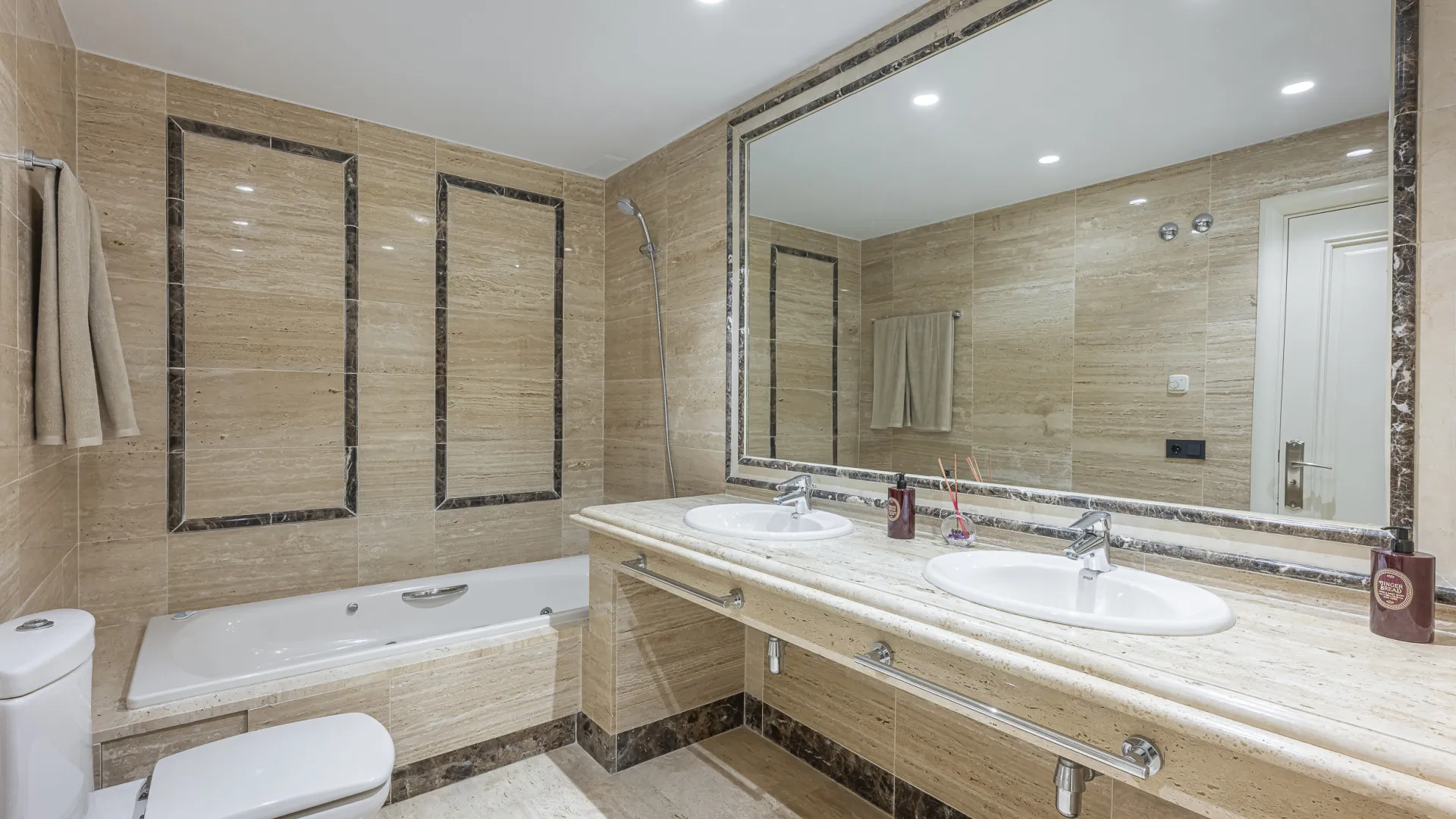 3 bedrooms ground floor apartment in Montebello Hills for sale