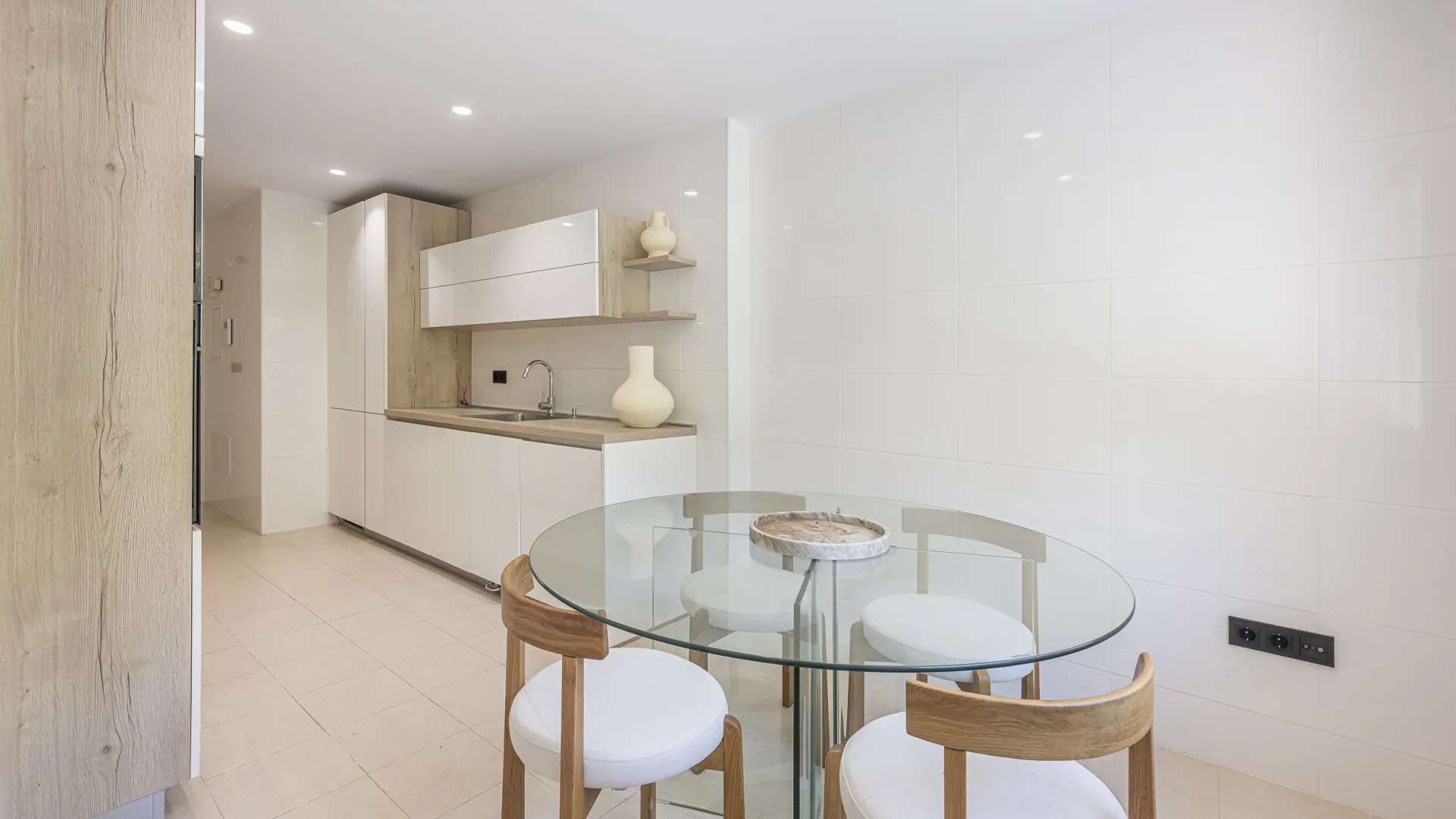 3 bedrooms ground floor apartment in Montebello Hills for sale
