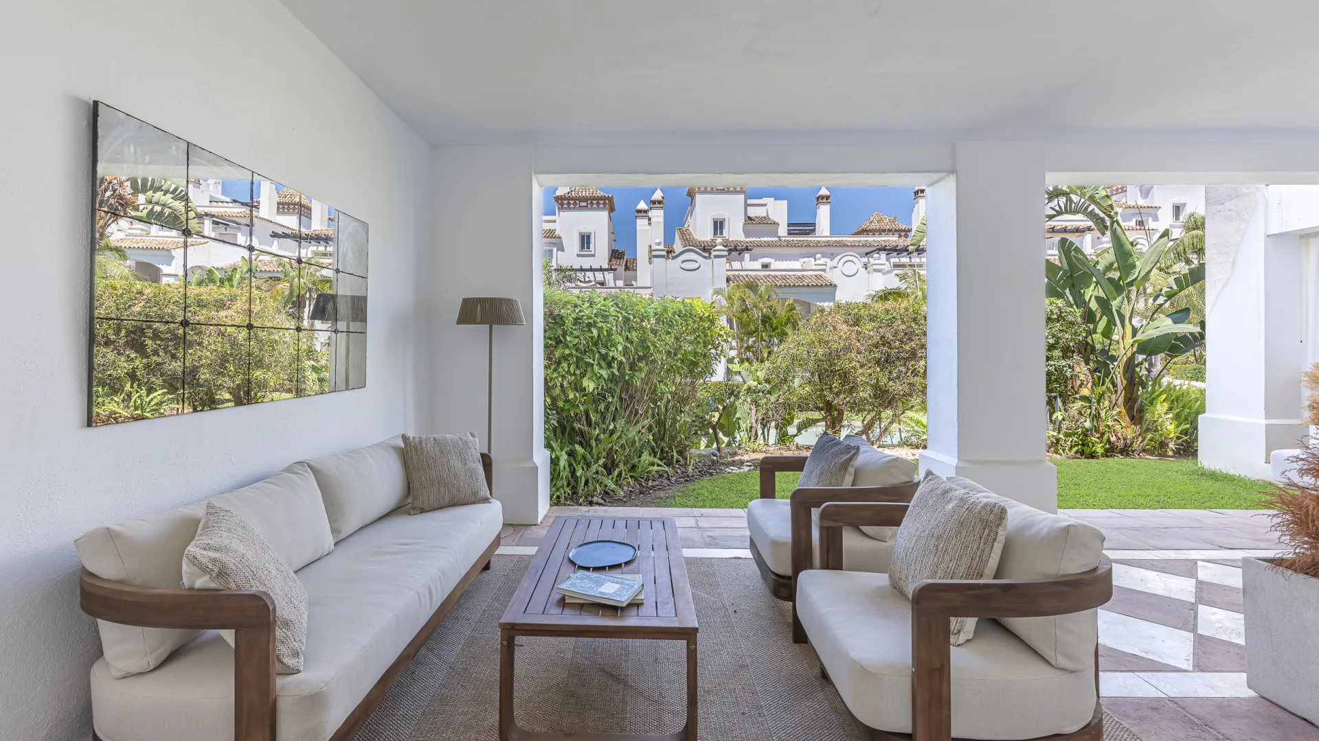 3 bedrooms ground floor apartment in Montebello Hills for sale