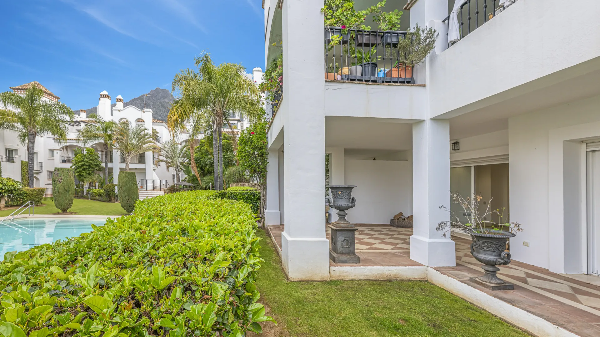 Comprar apartamento planta baja en Montebello Hills
