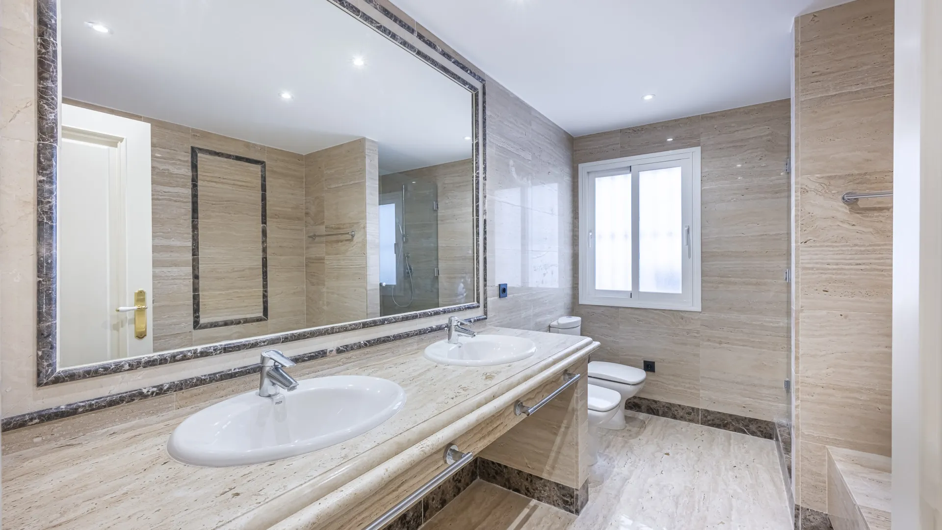 Comprar apartamento planta baja en Montebello Hills