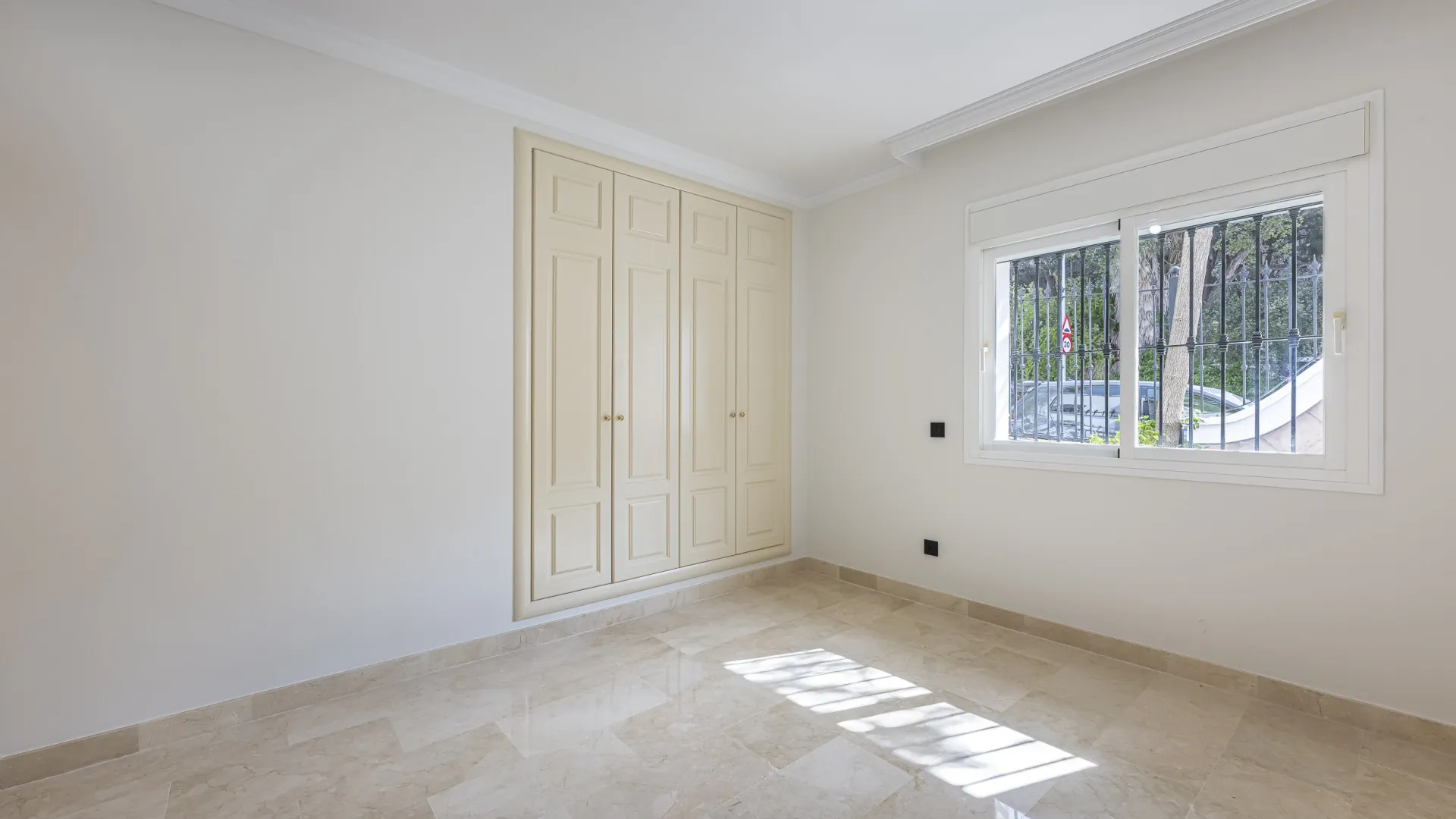 Comprar apartamento planta baja en Montebello Hills