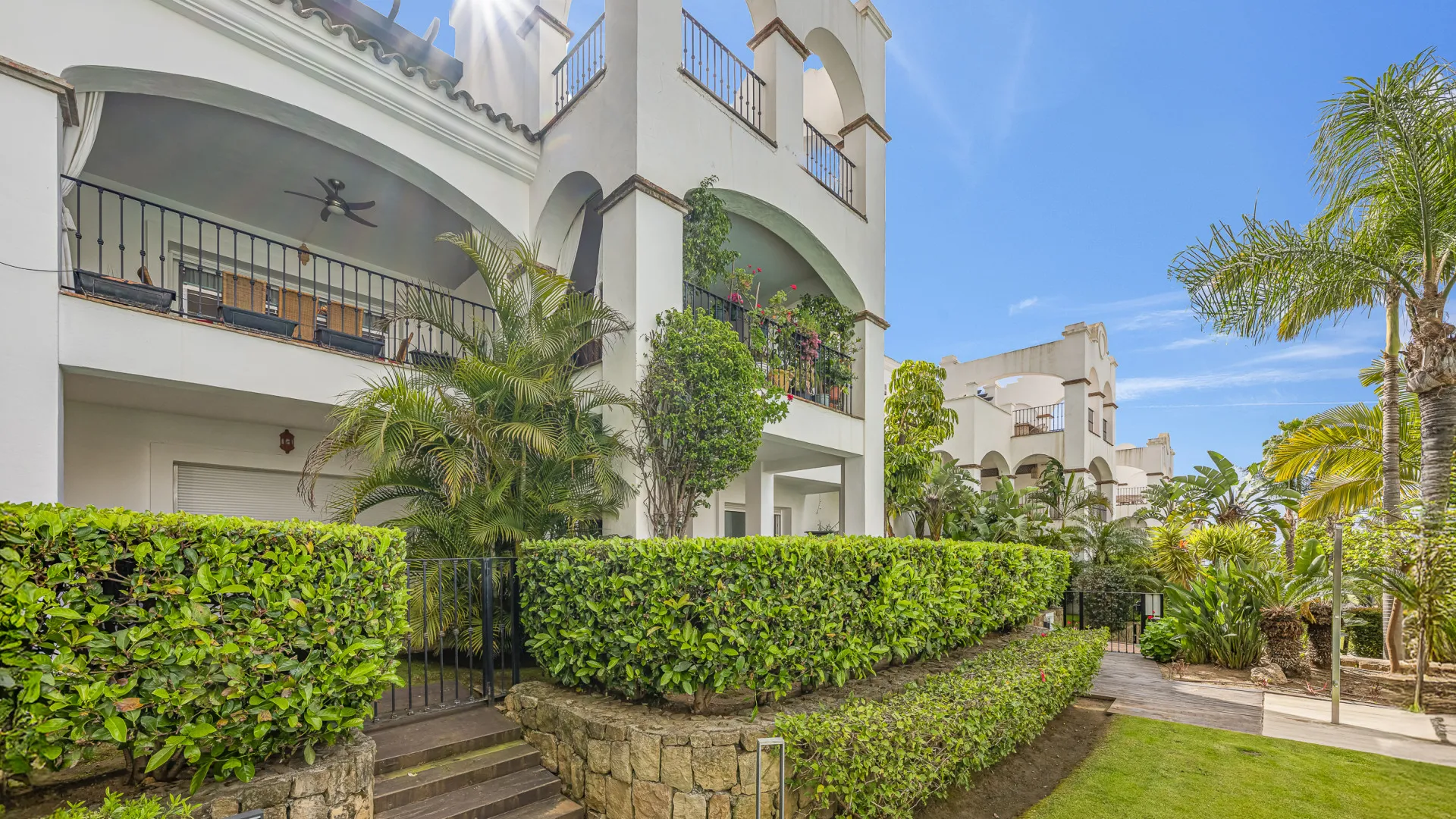 Comprar apartamento planta baja en Montebello Hills