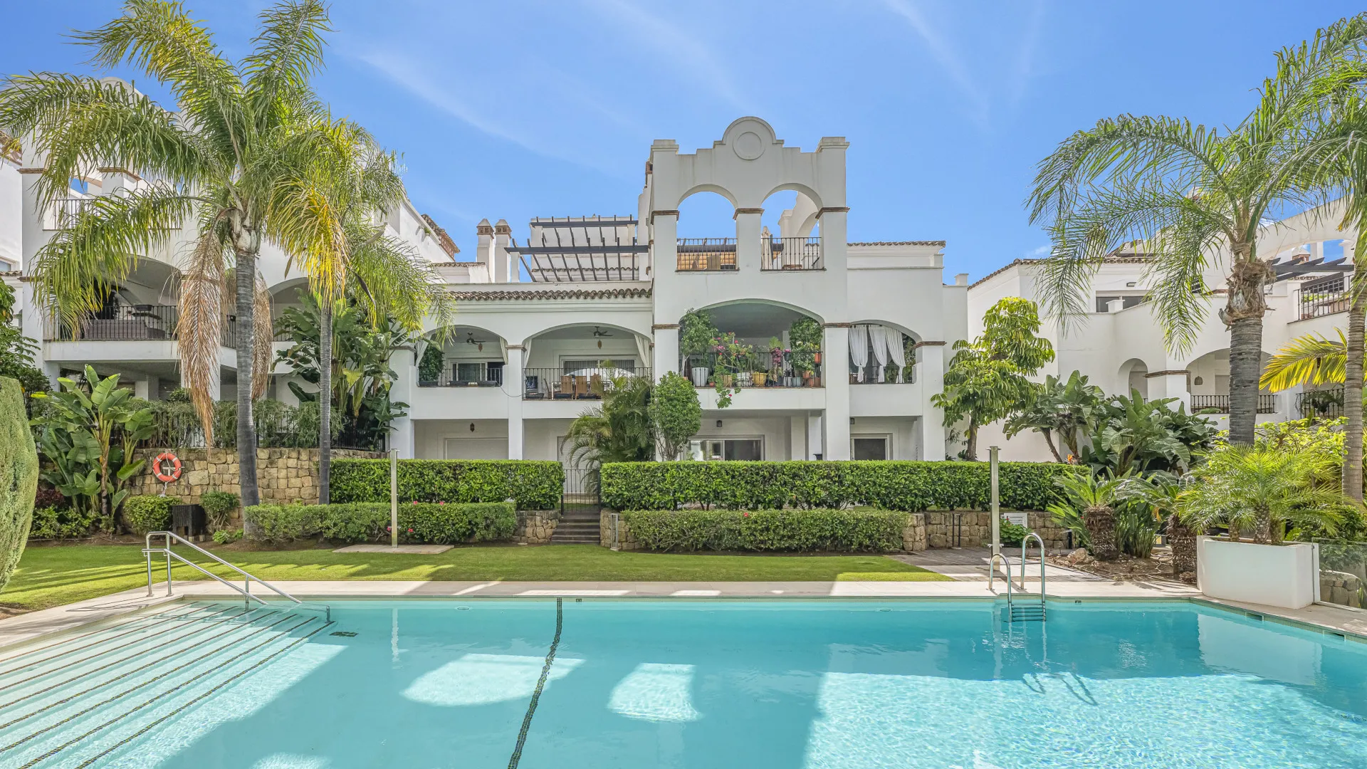 Comprar apartamento planta baja en Montebello Hills