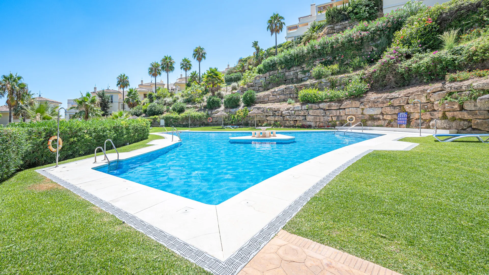 Se vende apartamento planta baja en Palacetes Los Belvederes