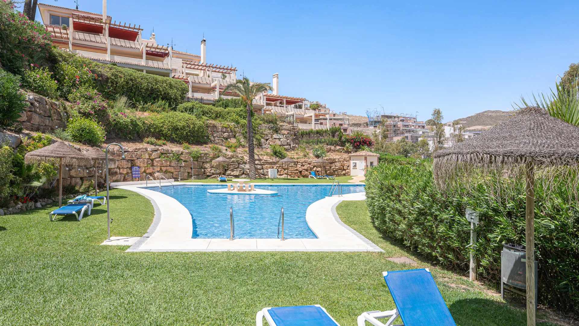 Se vende apartamento planta baja en Palacetes Los Belvederes