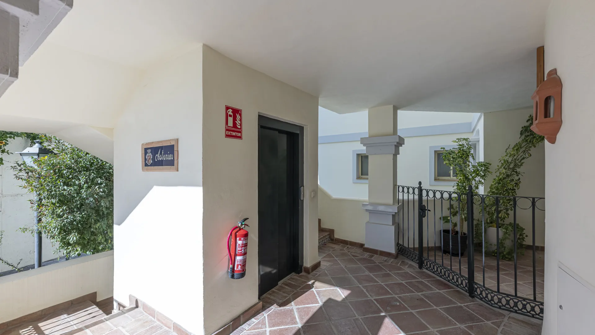 Se vende apartamento planta baja en Palacetes Los Belvederes