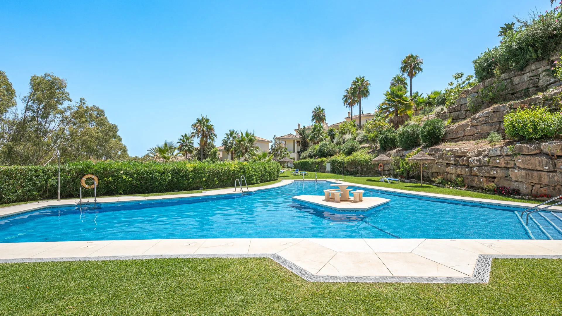 Se vende apartamento planta baja en Palacetes Los Belvederes