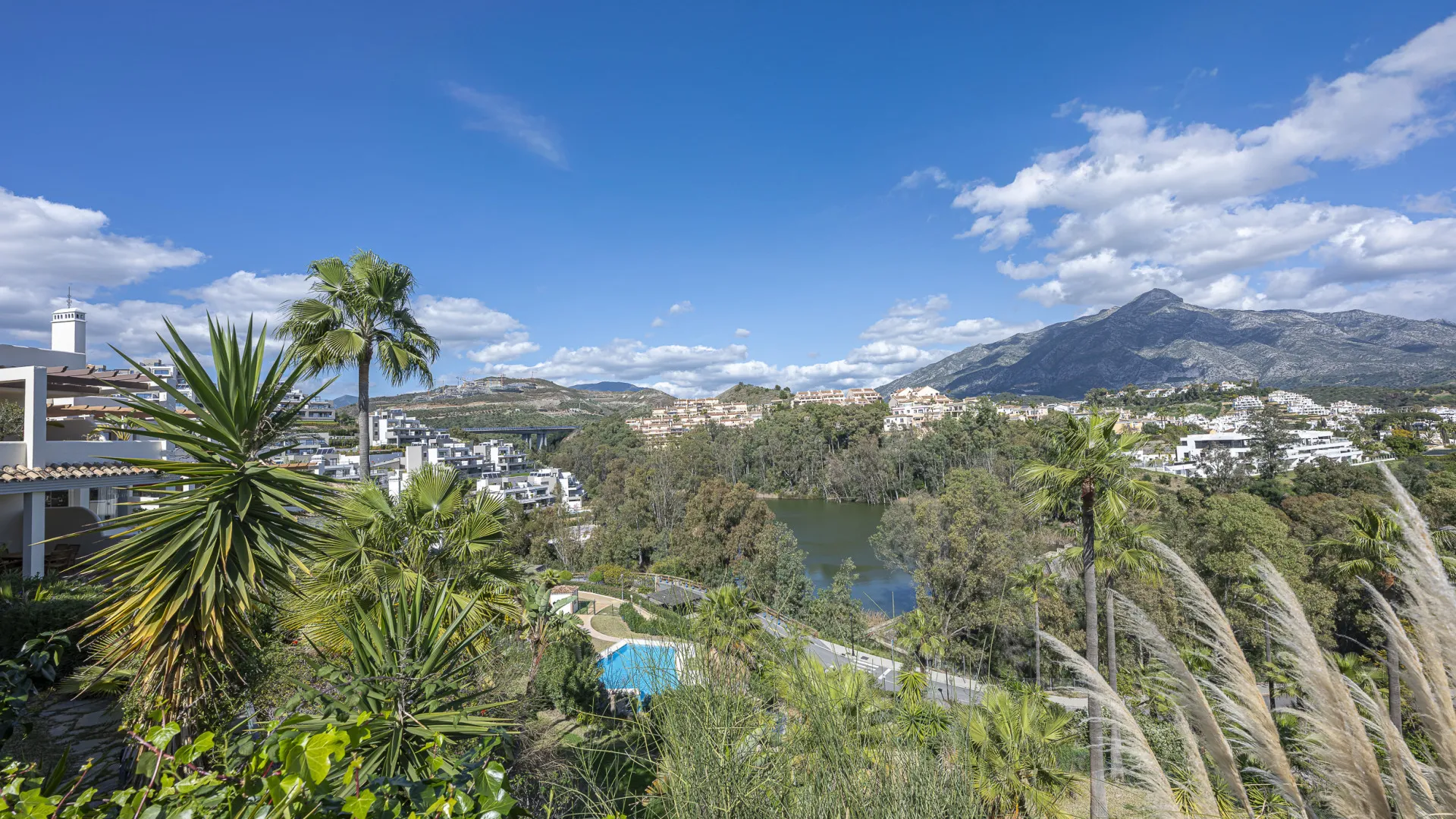 Se vende apartamento planta baja en Palacetes Los Belvederes