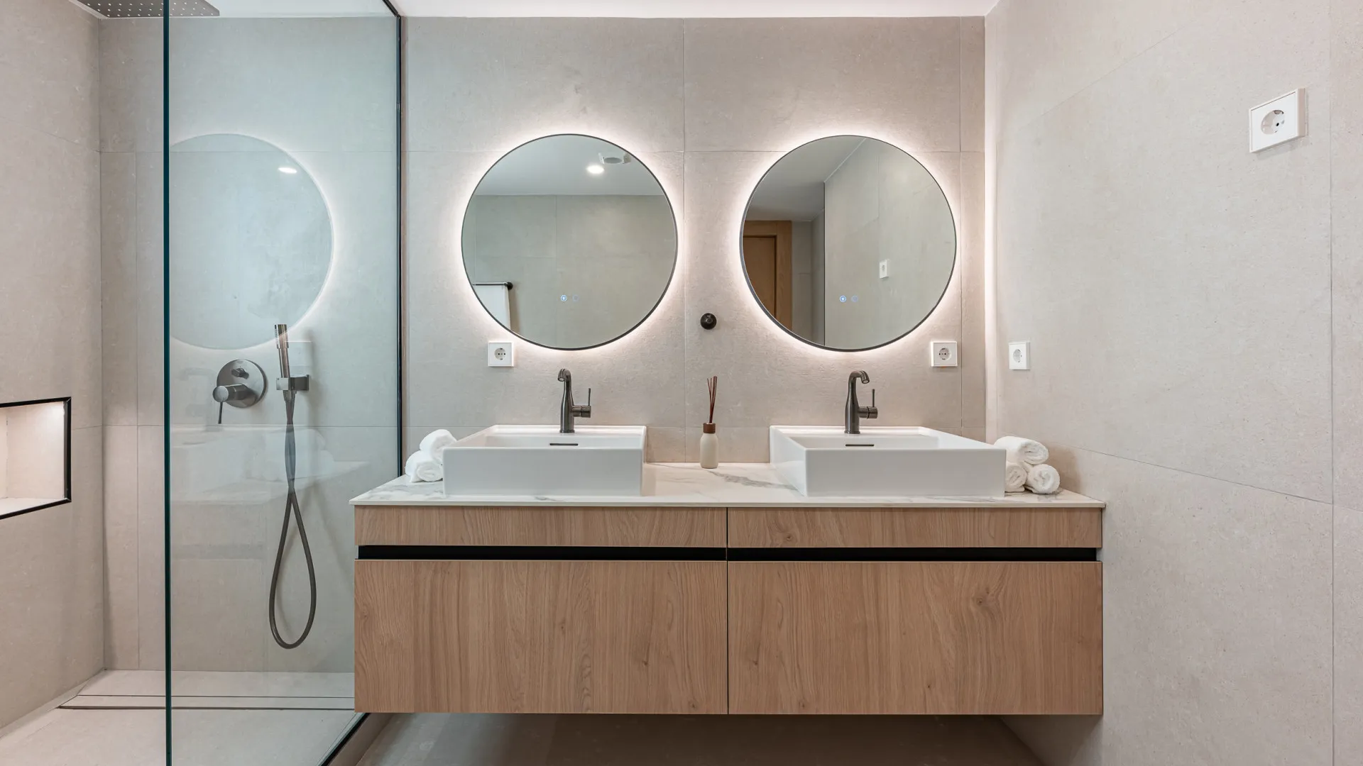 Apartamento en venta con 3 dormitorios en Palacetes Los Belvederes