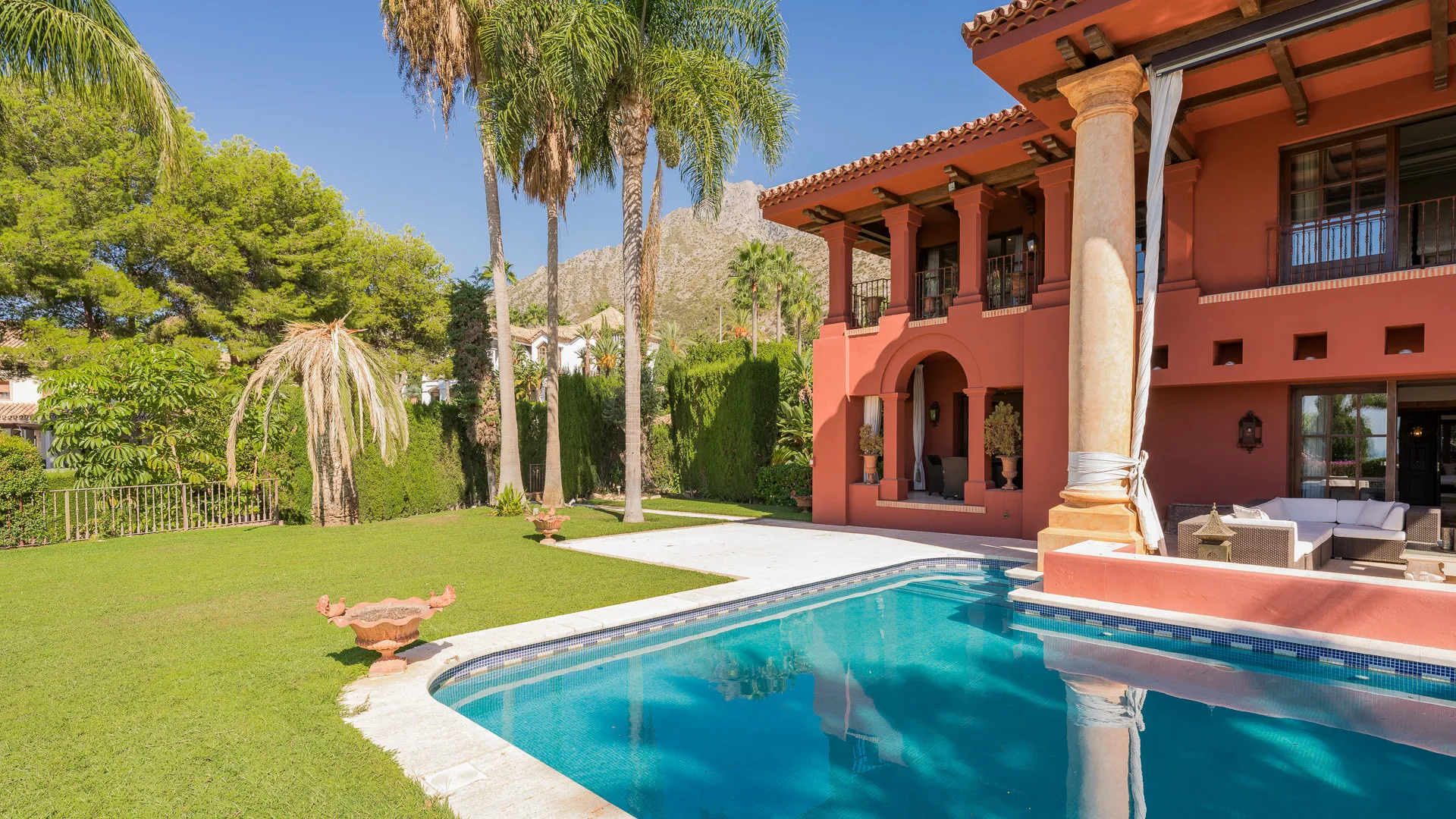 Se vende villa en Sierra Blanca