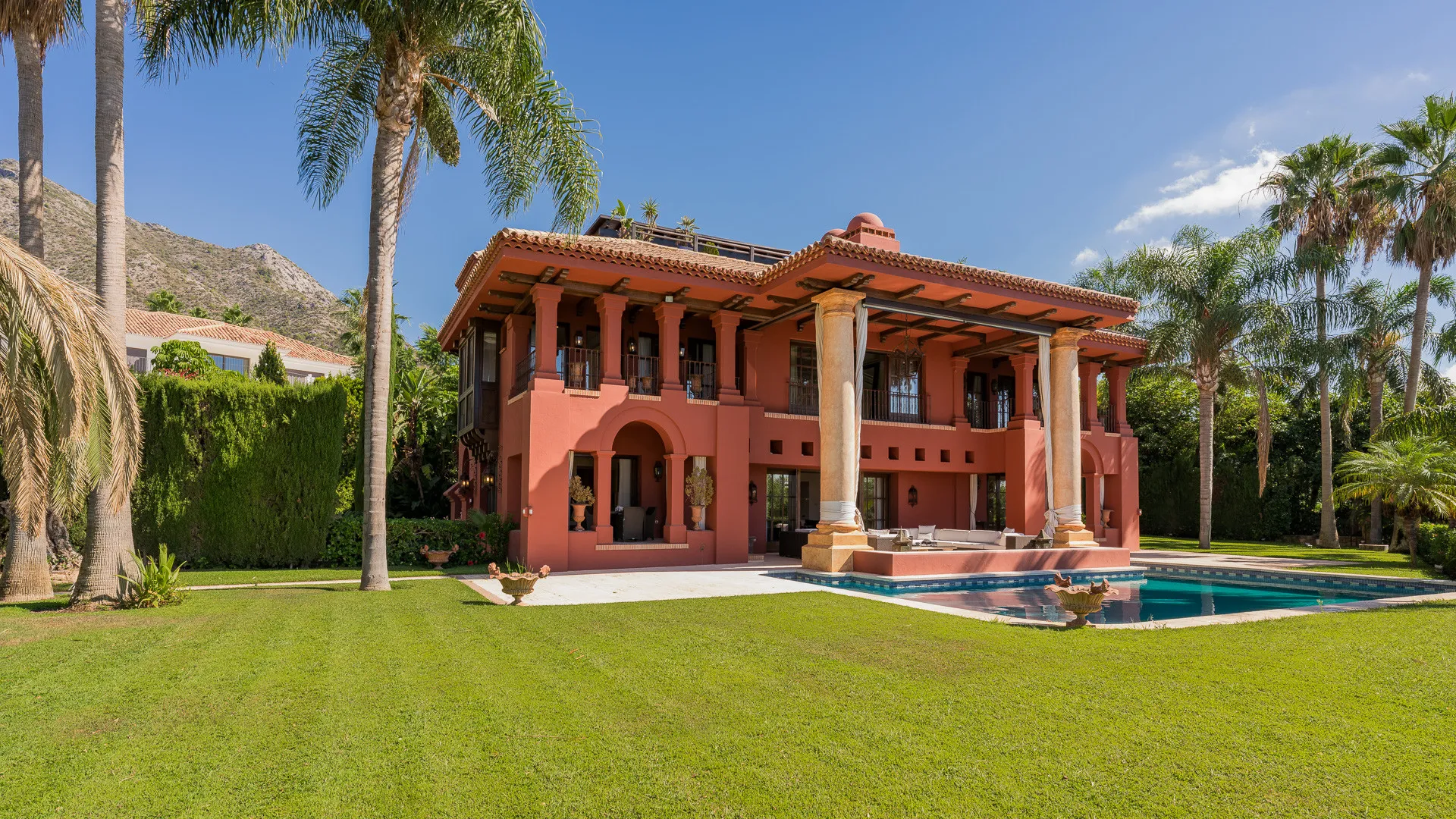 Se vende villa en Sierra Blanca