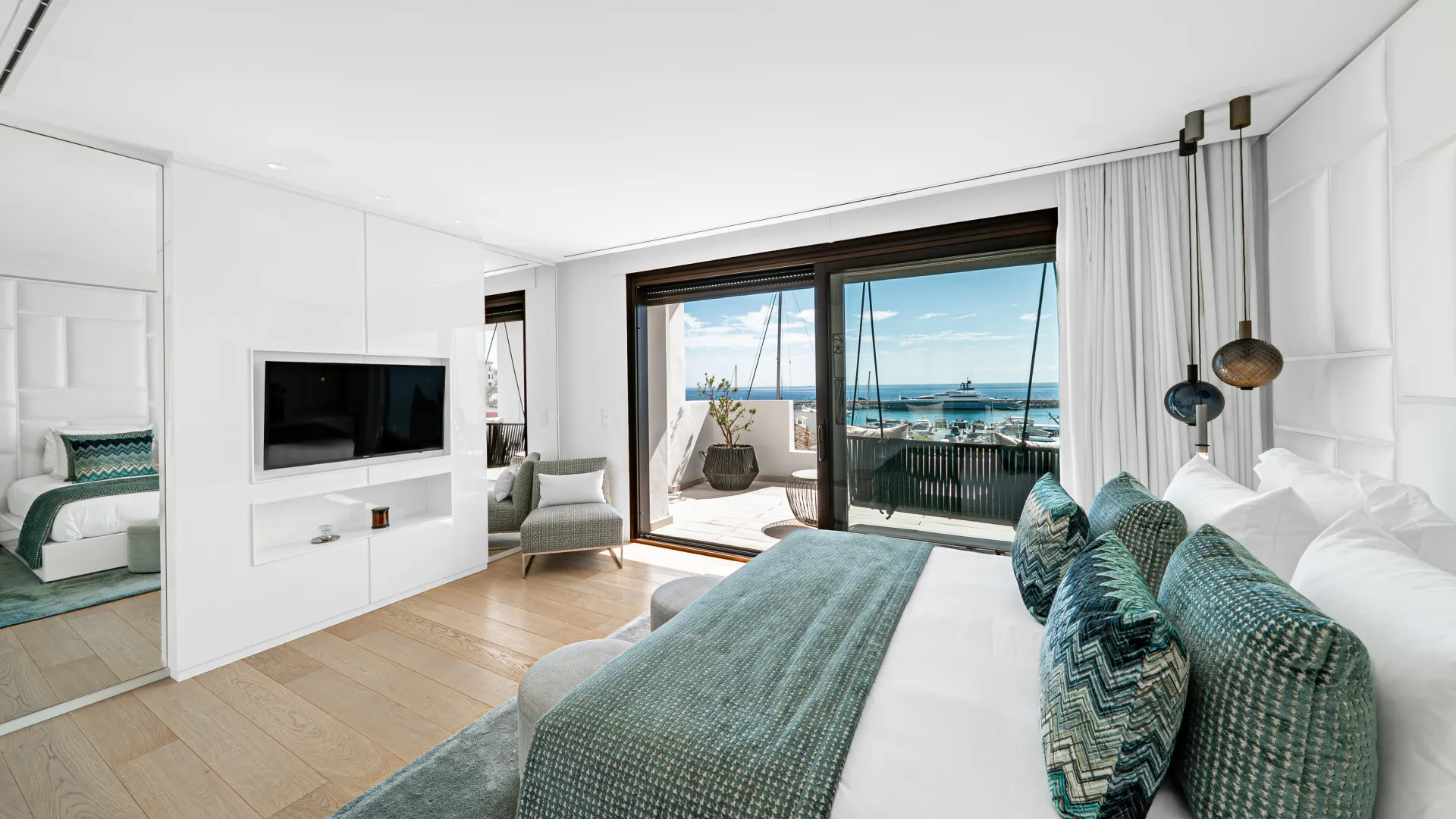 For sale Marbella - Puerto Banus 3 bedrooms penthouse