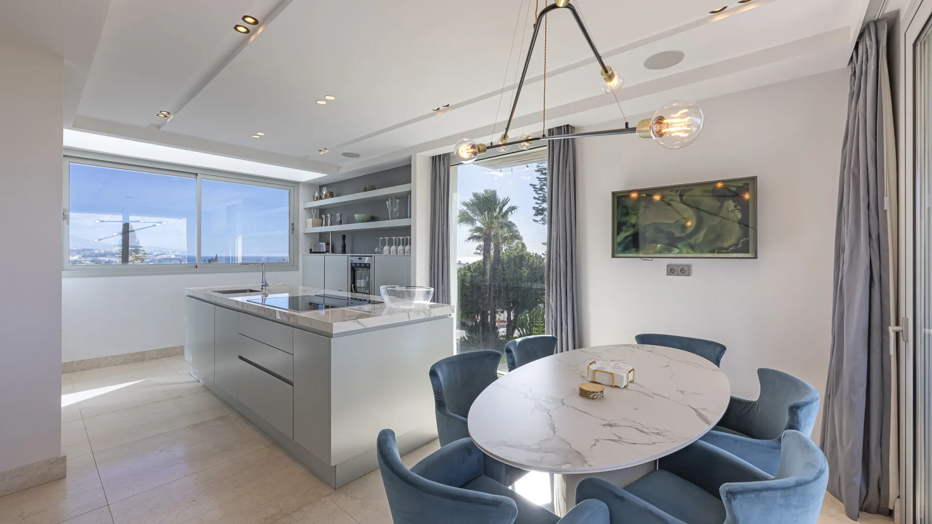 Villa a la venta de 5 dormitorios en Nueva Andalucia