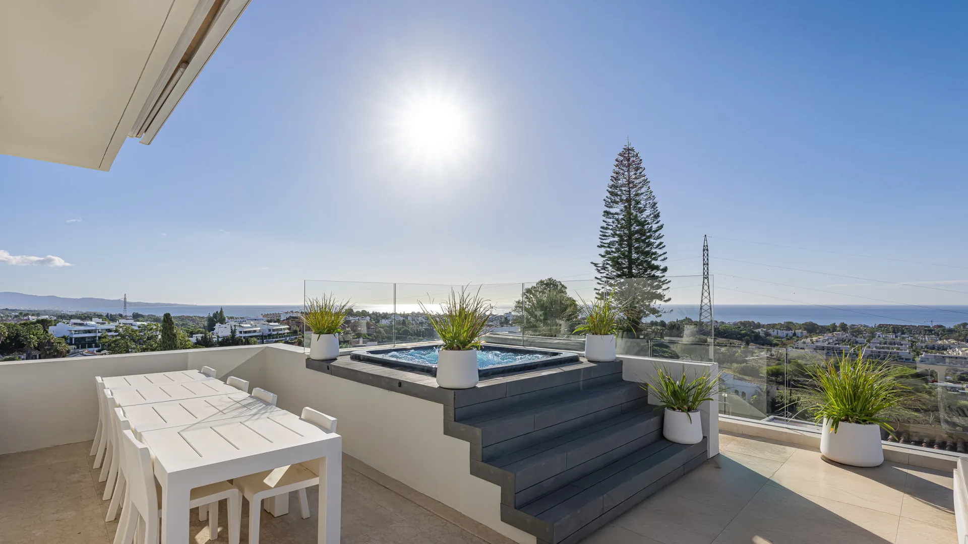 Villa a la venta de 5 dormitorios en Nueva Andalucia
