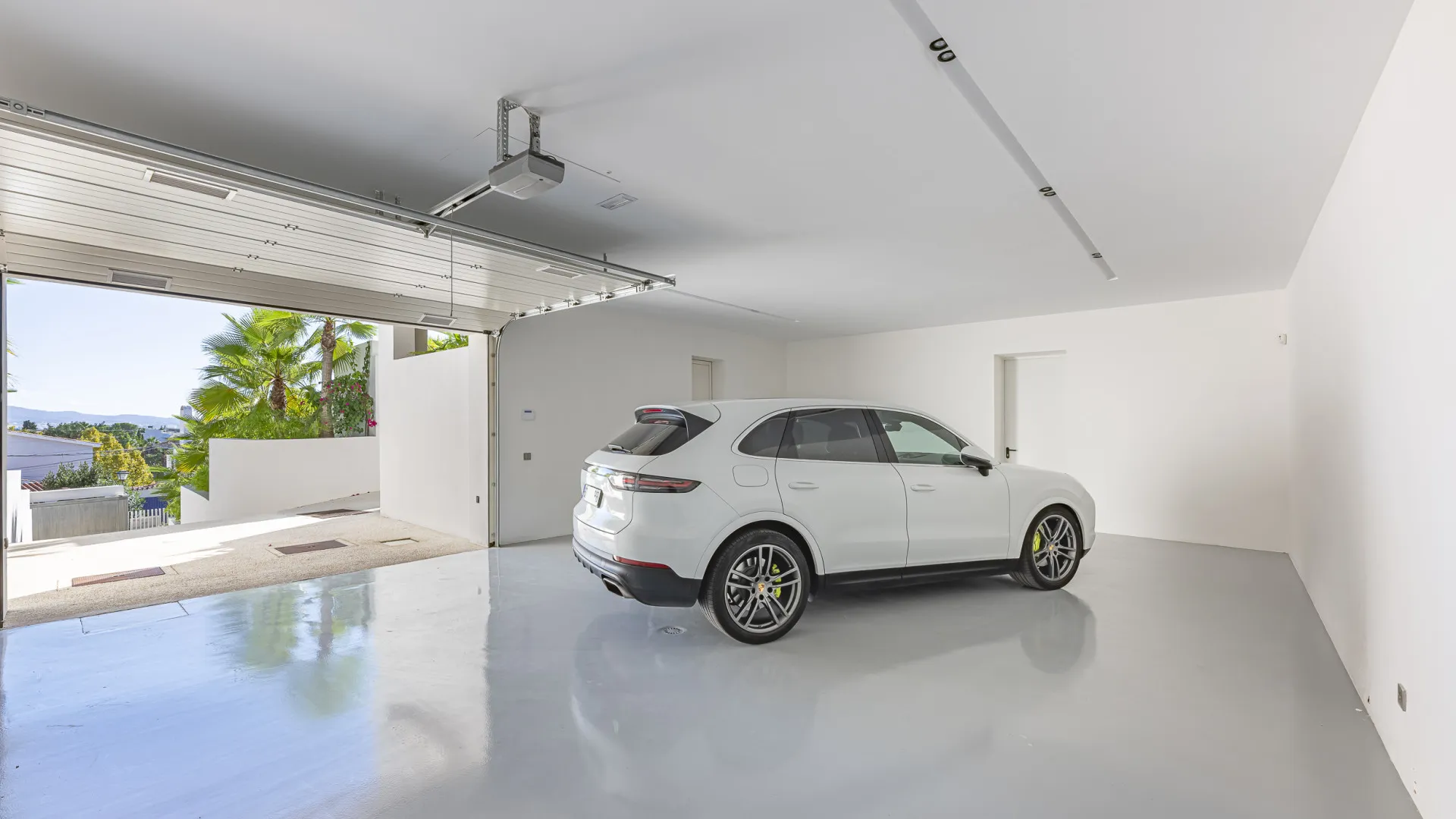 Villa a la venta de 5 dormitorios en Nueva Andalucia