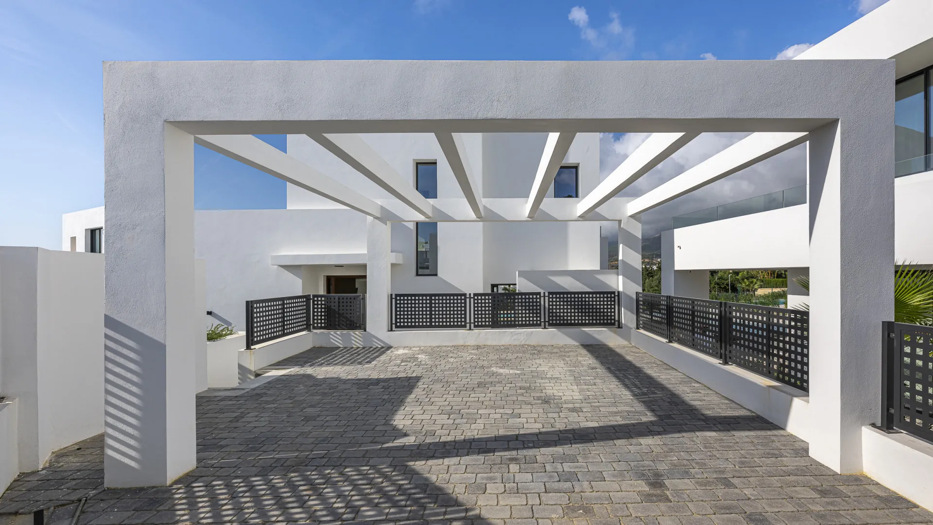 La Finca de Marbella 4 bedrooms villa for sale