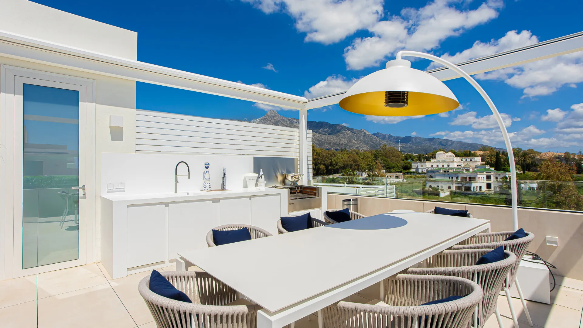 Buy duplex penthouse in Benalús
