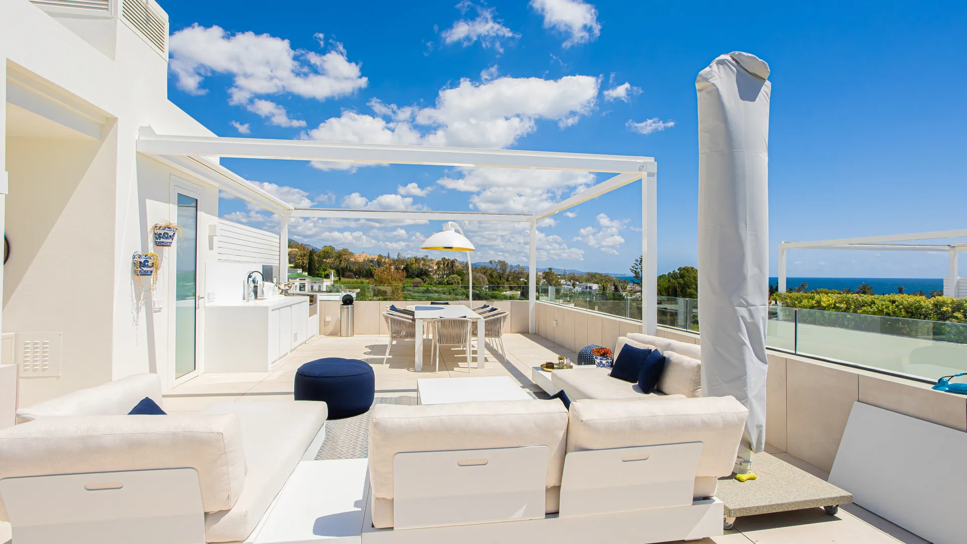 Buy duplex penthouse in Benalús