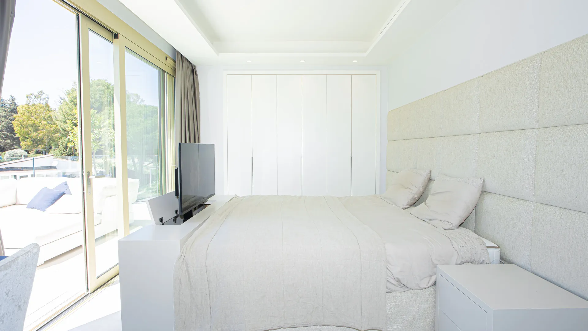 Buy duplex penthouse in Benalús