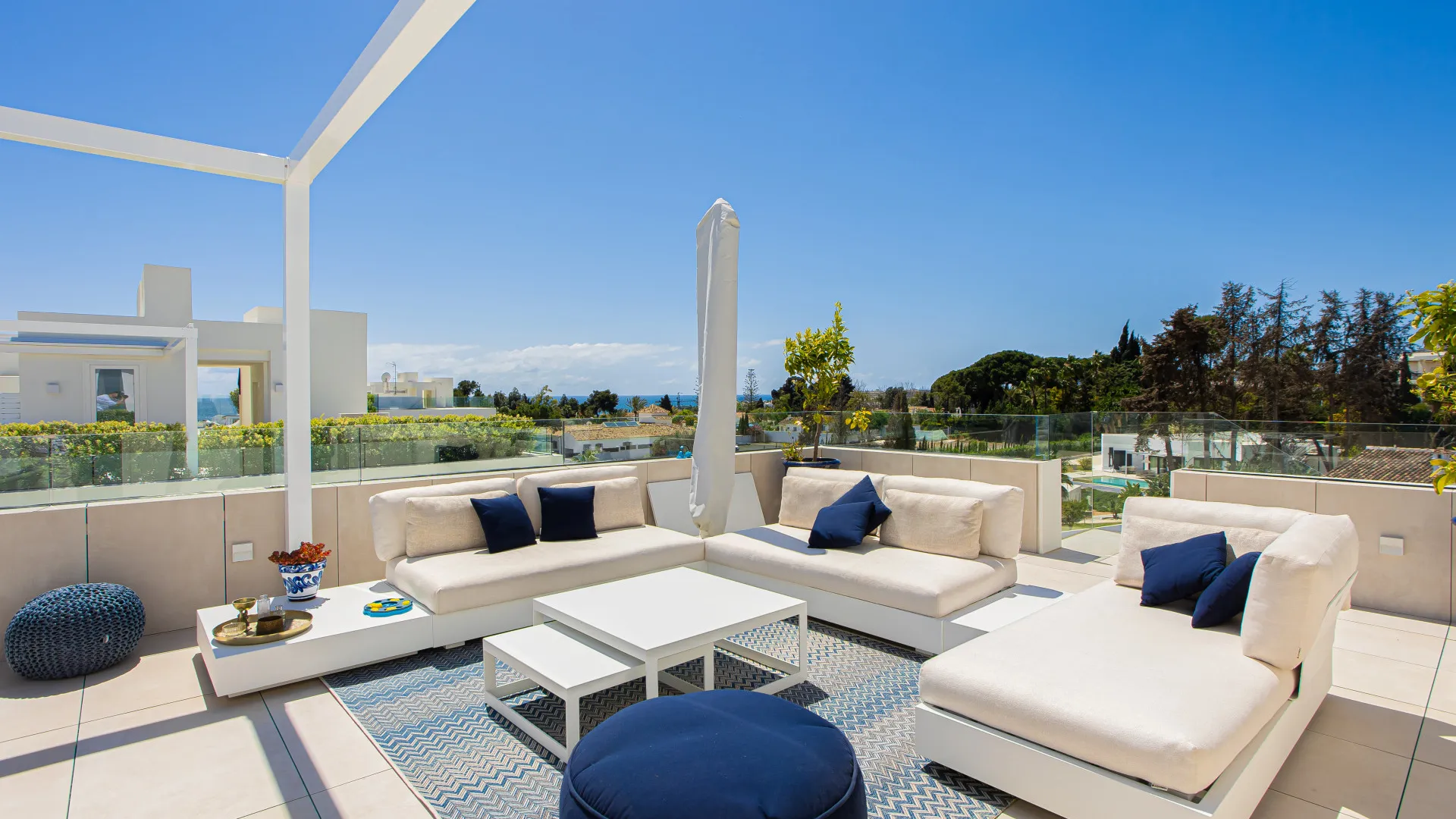 Buy duplex penthouse in Benalús