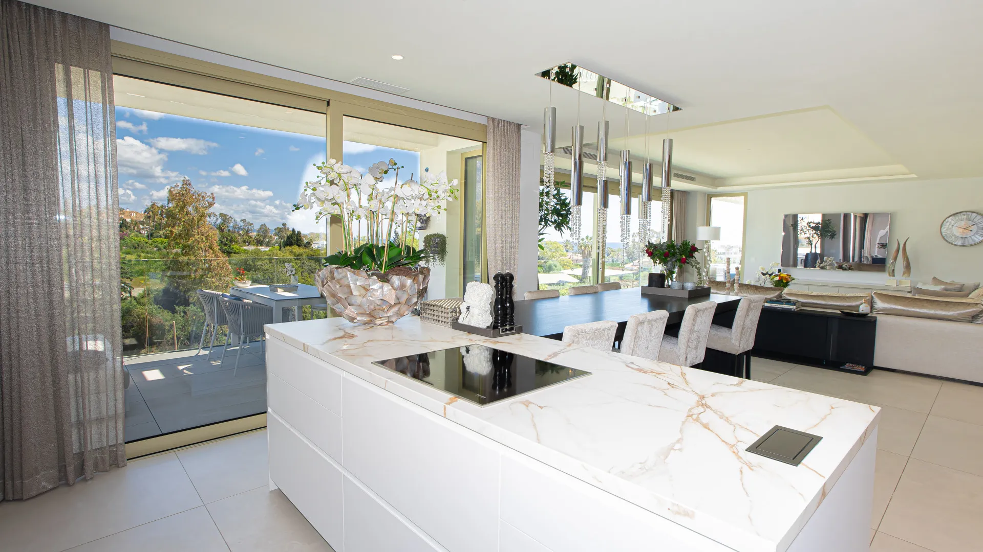 Buy duplex penthouse in Benalús