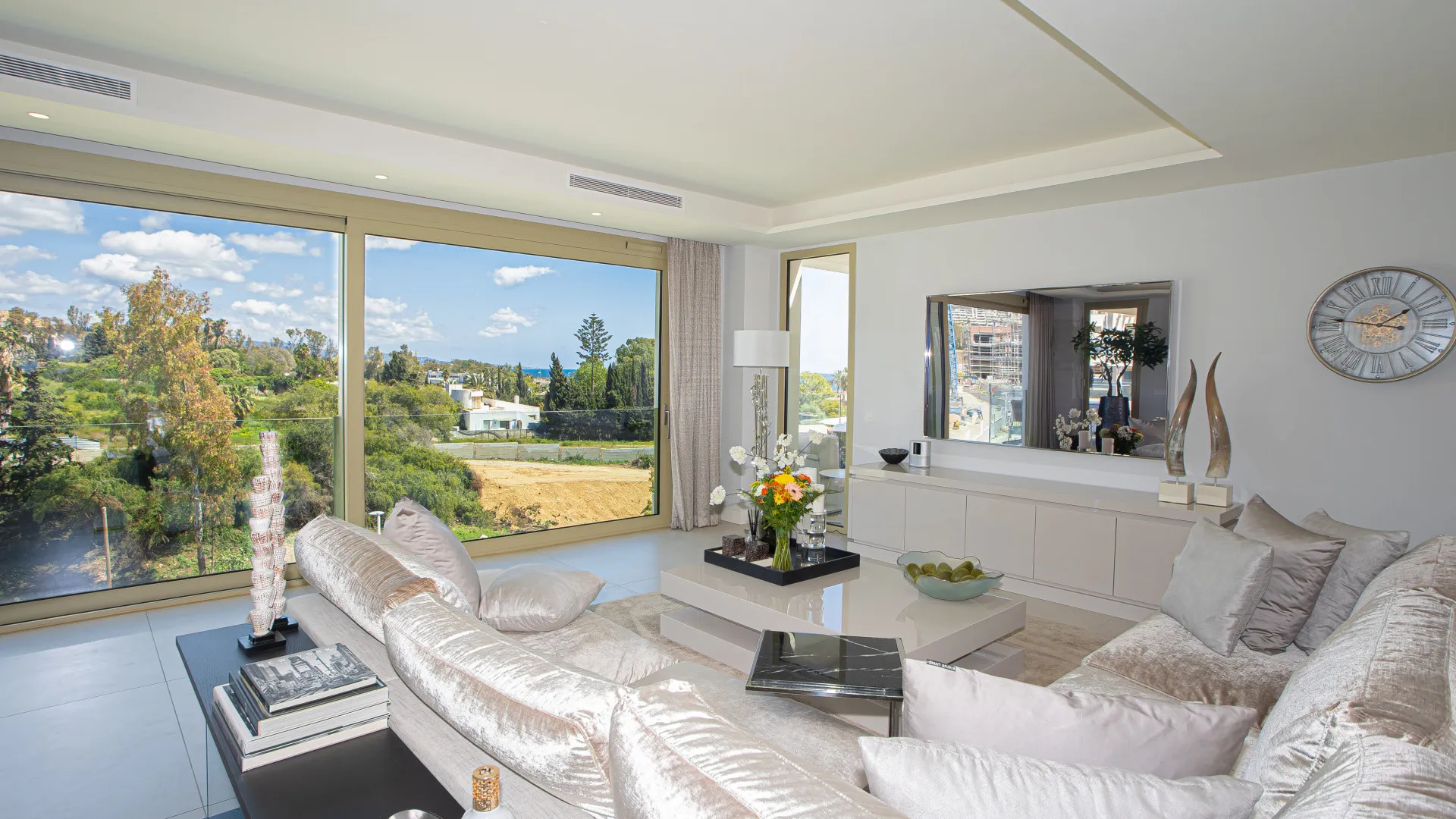 Buy duplex penthouse in Benalús