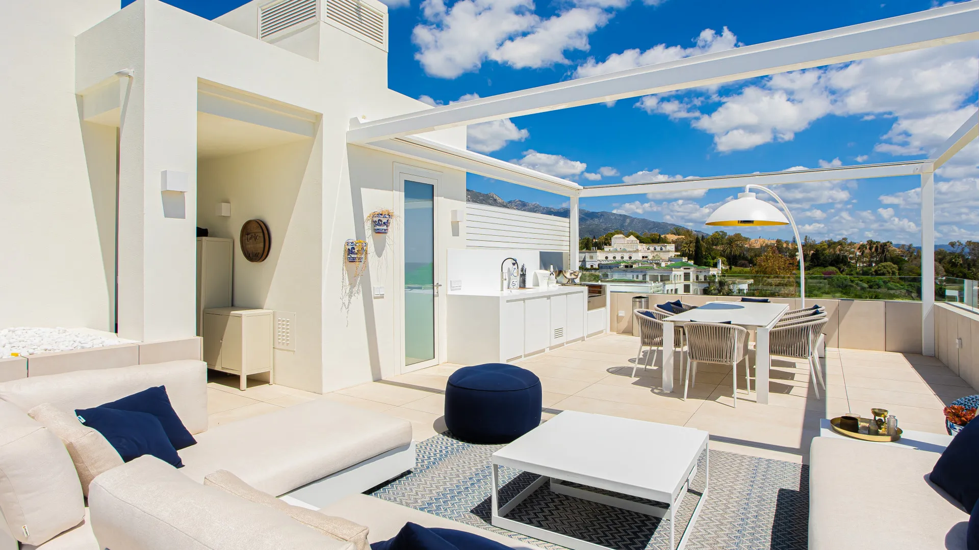 Buy duplex penthouse in Benalús