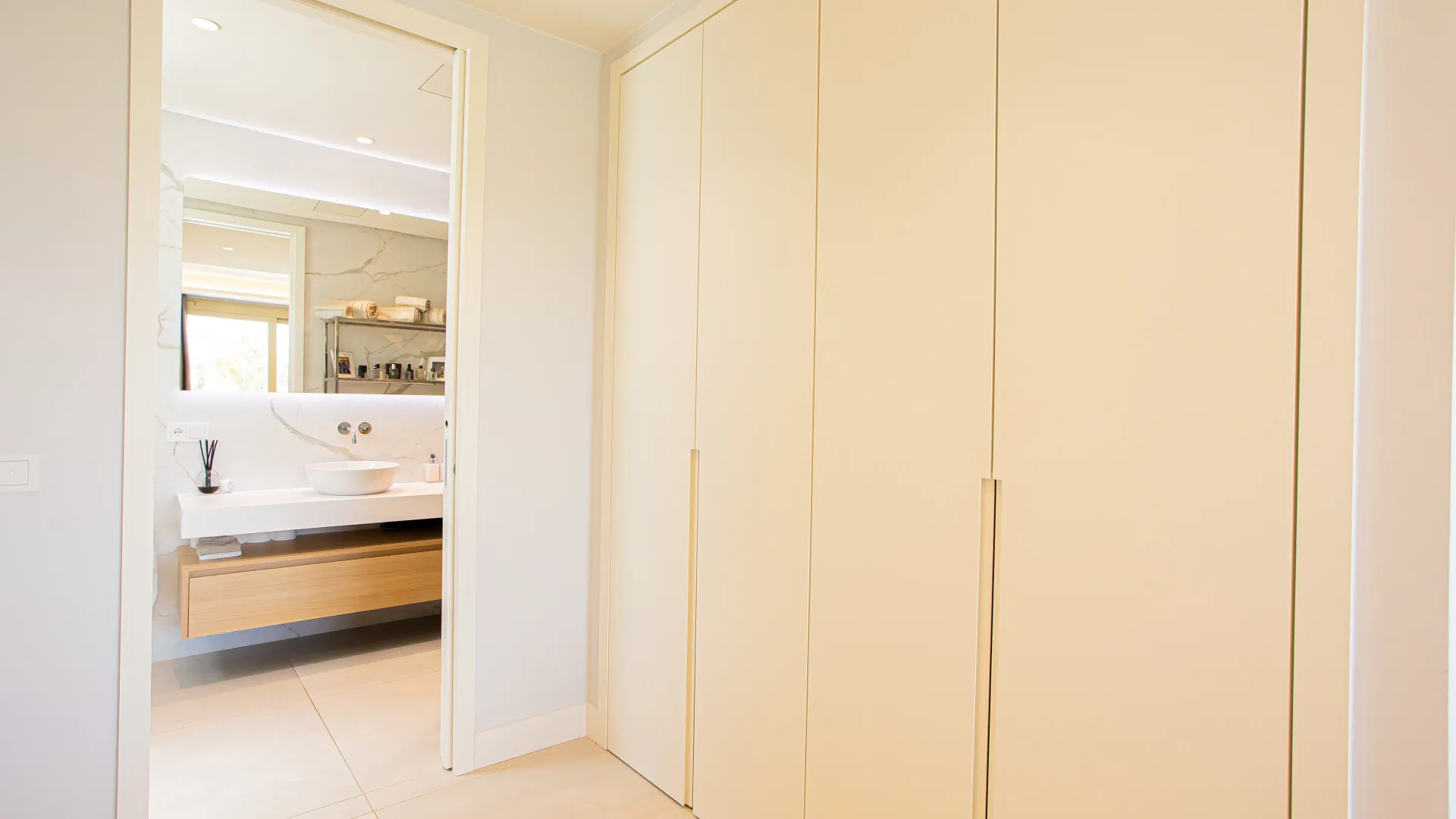 Buy duplex penthouse in Benalús