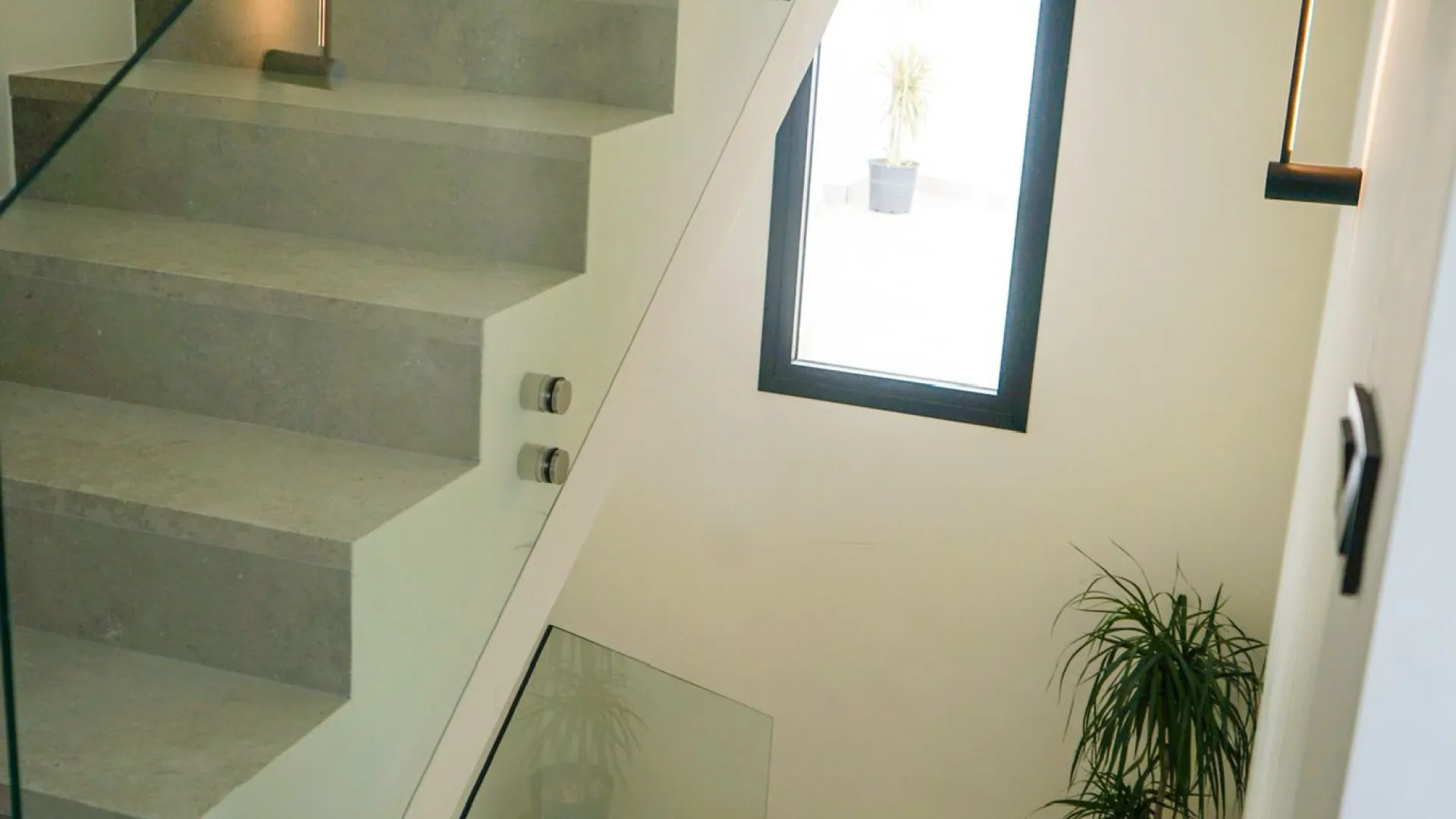 Buy semi detached house with 5 bedrooms in La Alqueria