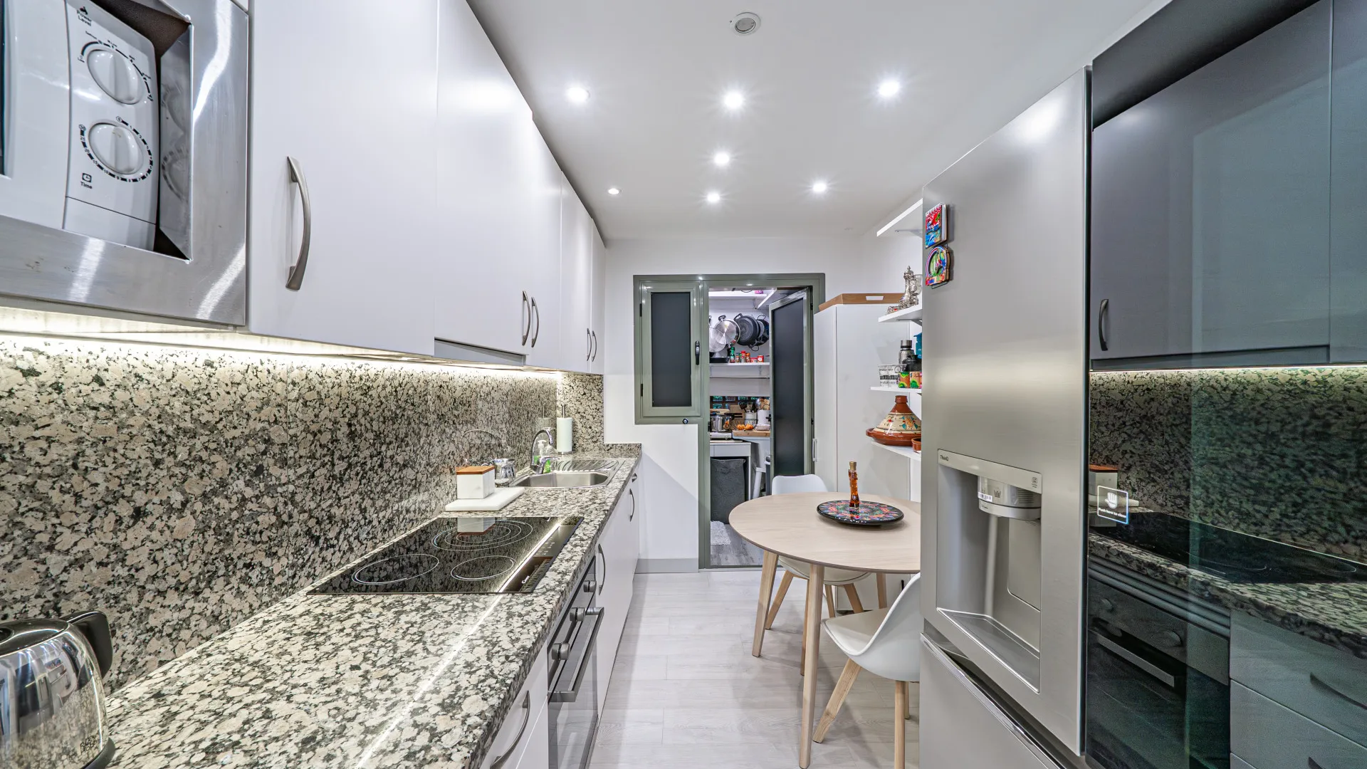 Ground floor apartment for sale in Benatalaya with 2 bedrooms