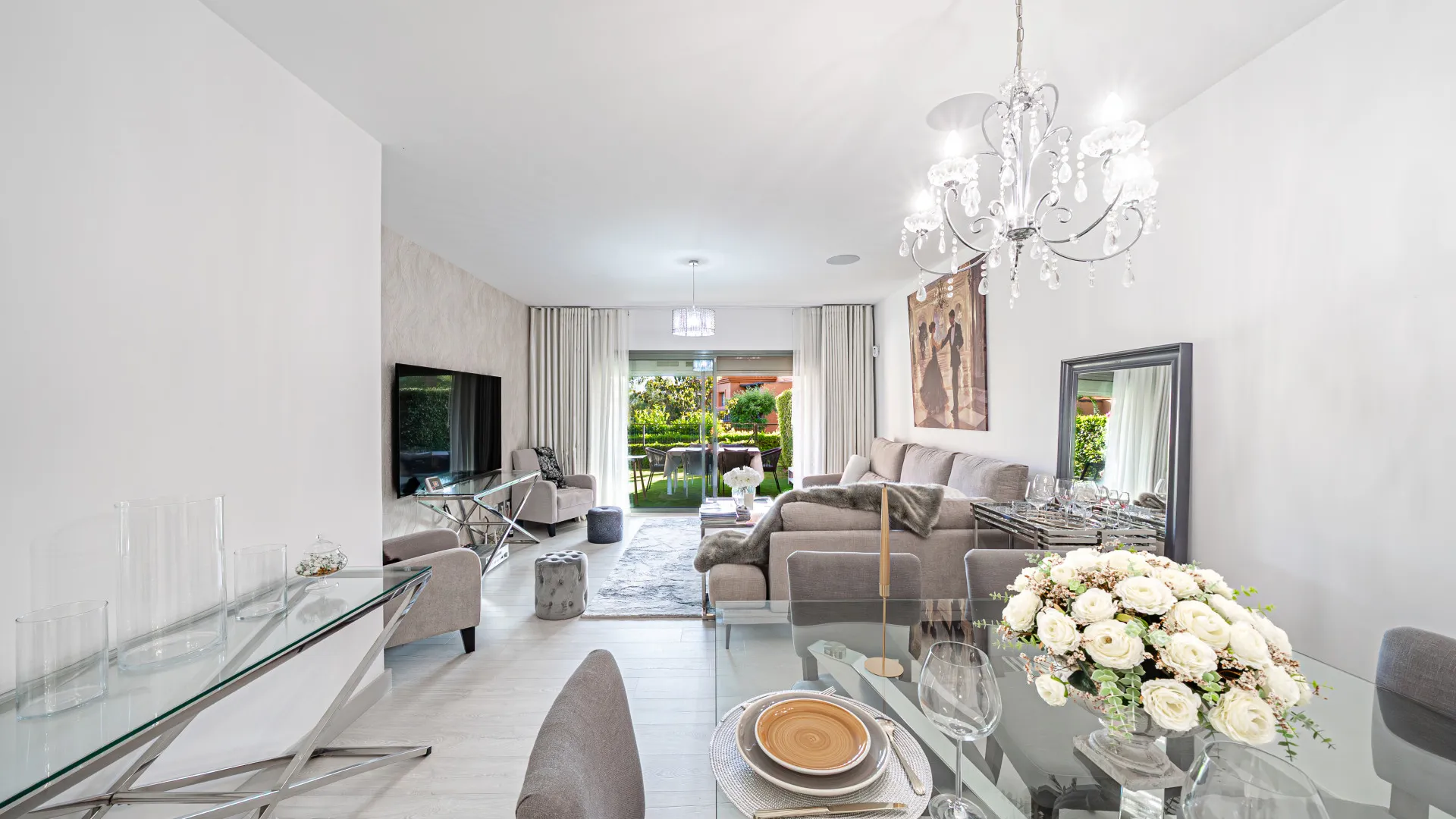 Ground floor apartment for sale in Benatalaya with 2 bedrooms