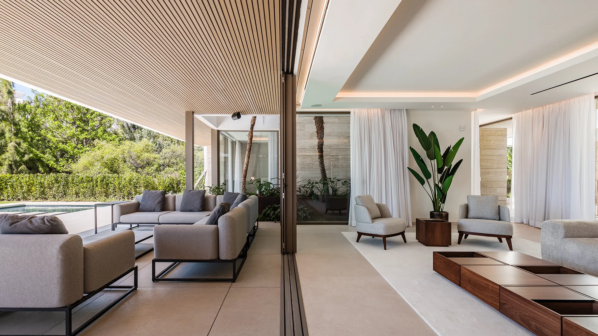 For sale villa with 5 bedrooms in Benahavis