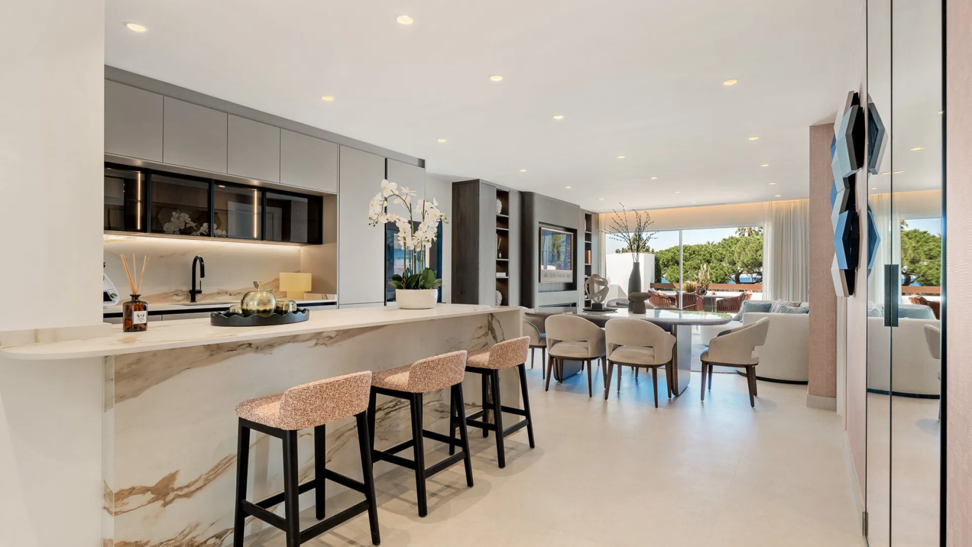 Comprar apartamento con 3 dormitorios en Los Monteros Palm Beach